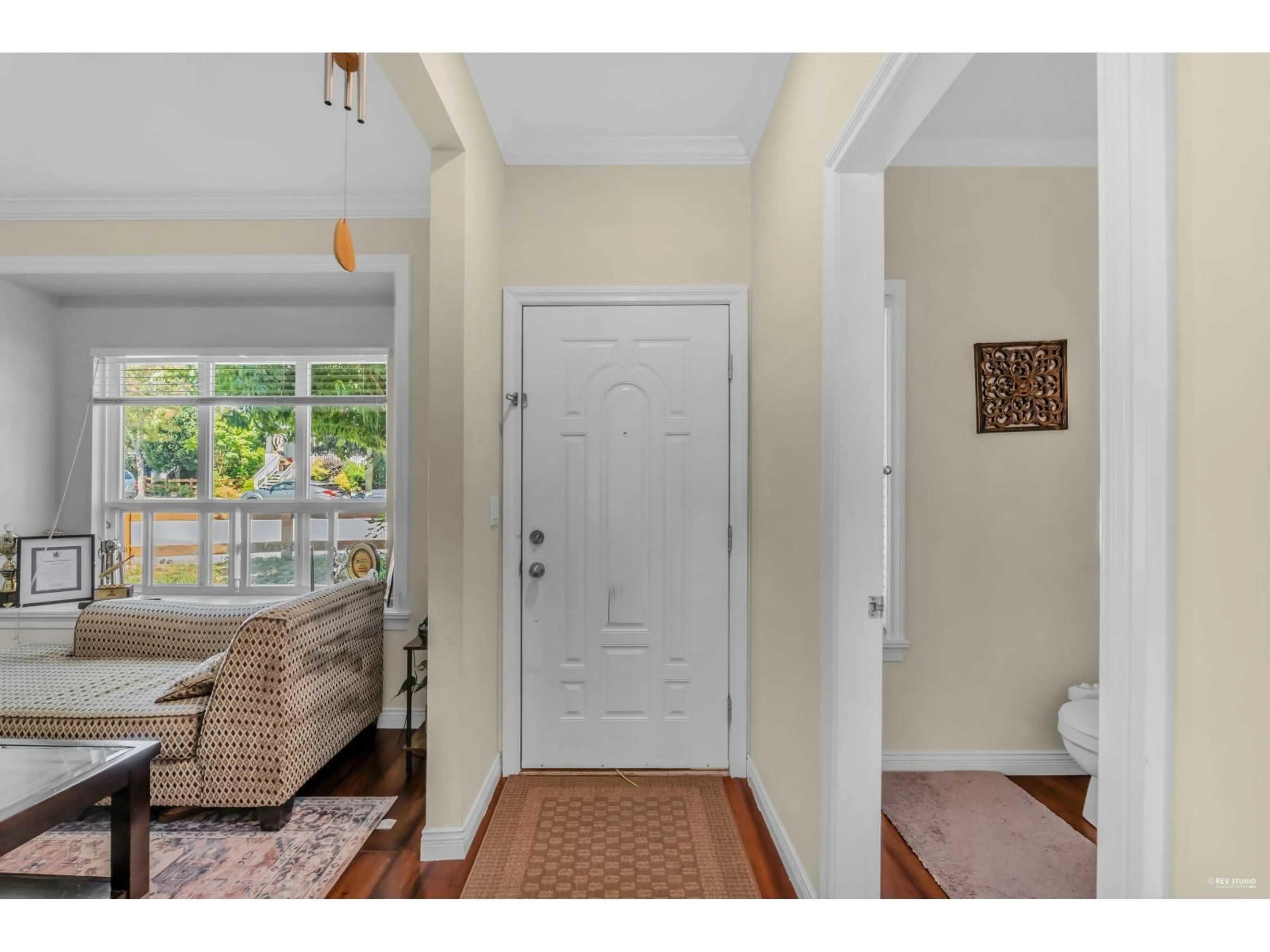 Indoor entryway for 14850 57, Surrey British Columbia V3S8W3