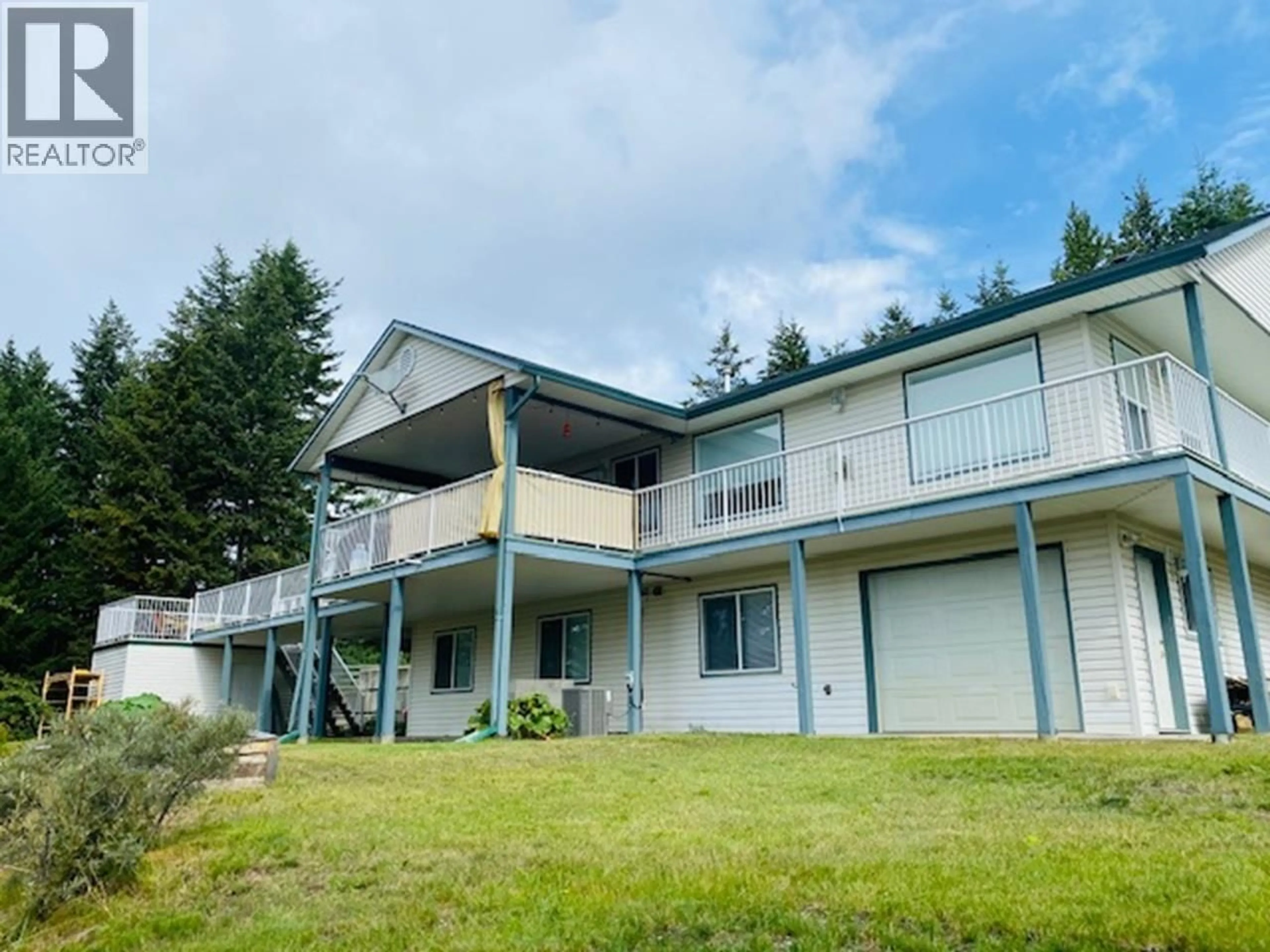 A pic from outside/outdoor area/front of a property/back of a property/a pic from drone, unknown for 1997 ABLITT ROAD, Williams Lake British Columbia V2G5C7