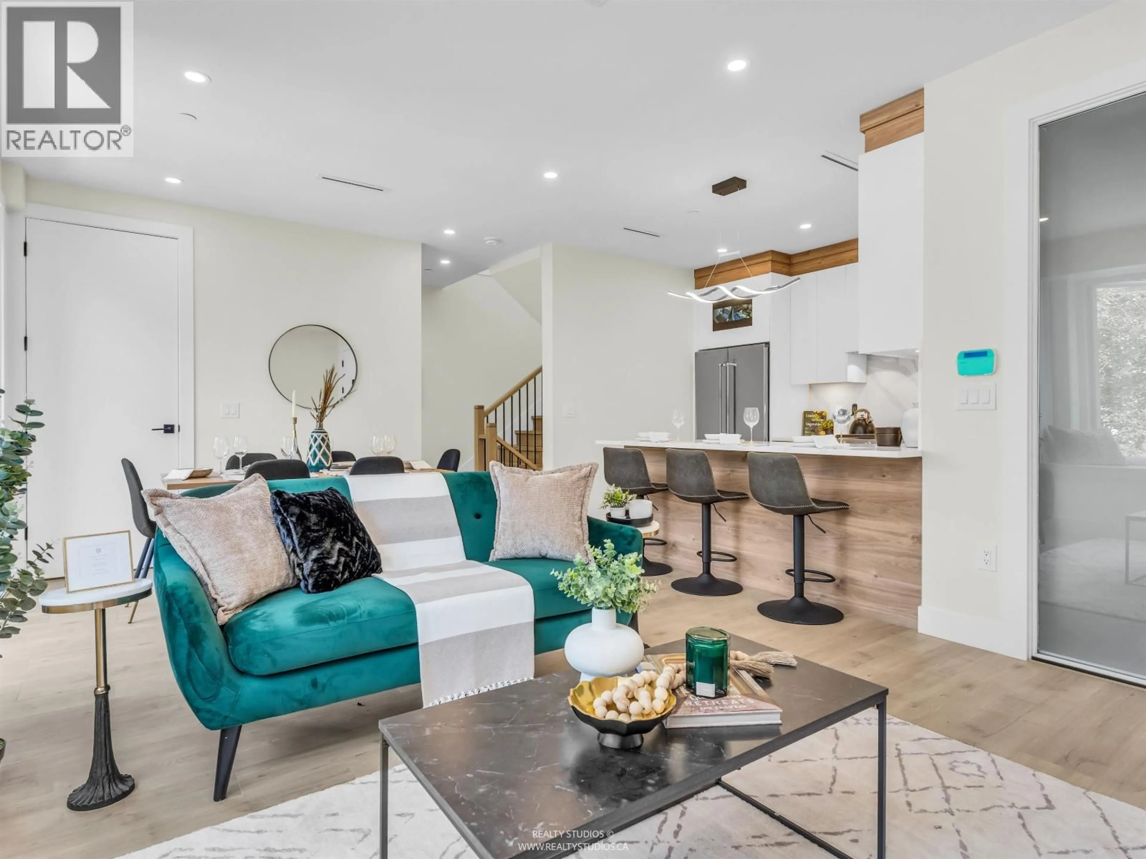 Living room with furniture, unknown for 2 - 5221 CLARENDON STREET, Vancouver British Columbia V5R3J7