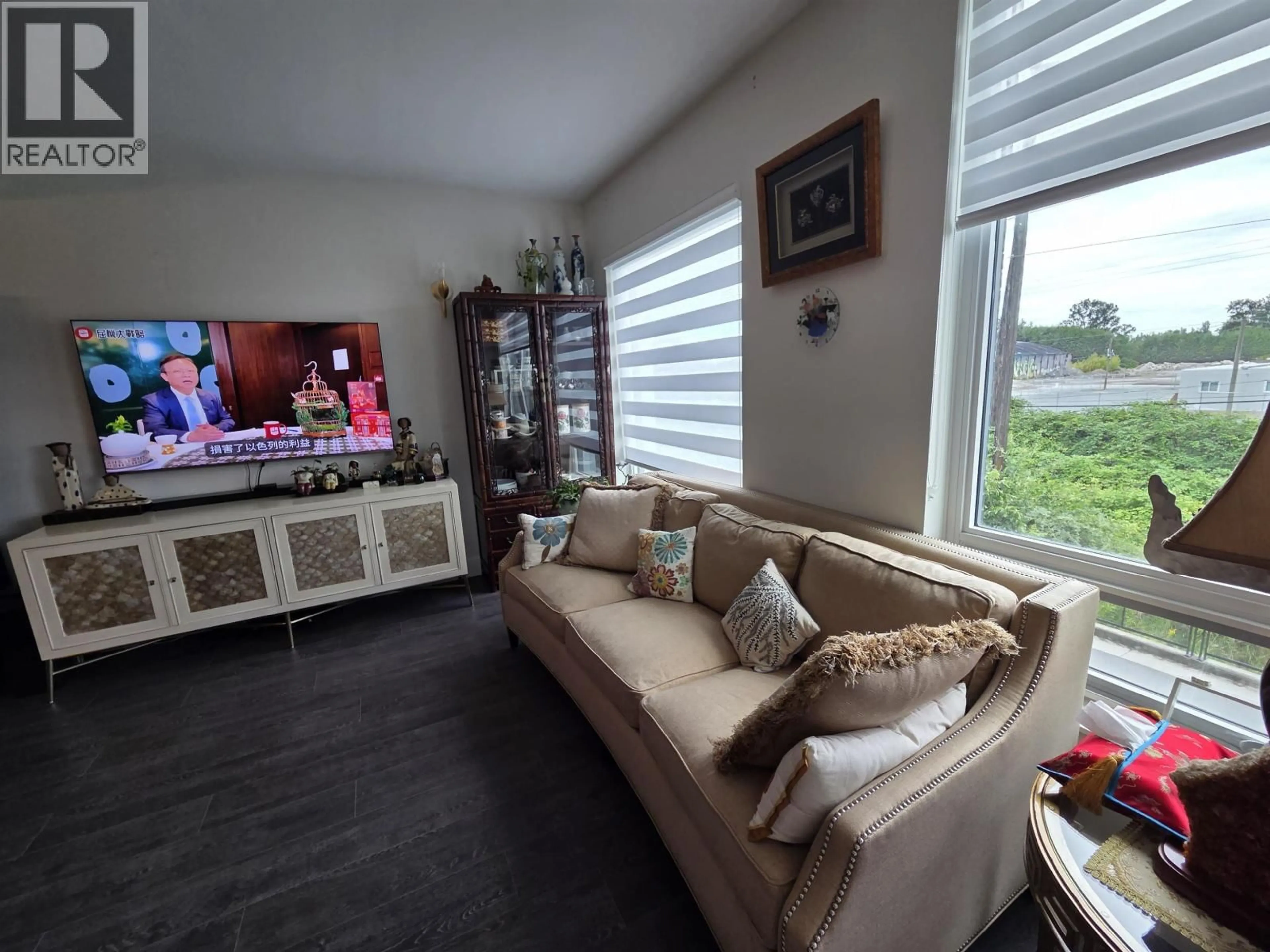 Living room with furniture, floor is not visible for 8 - 8589 RIVERGRASS DRIVE, Vancouver British Columbia V5S0J7