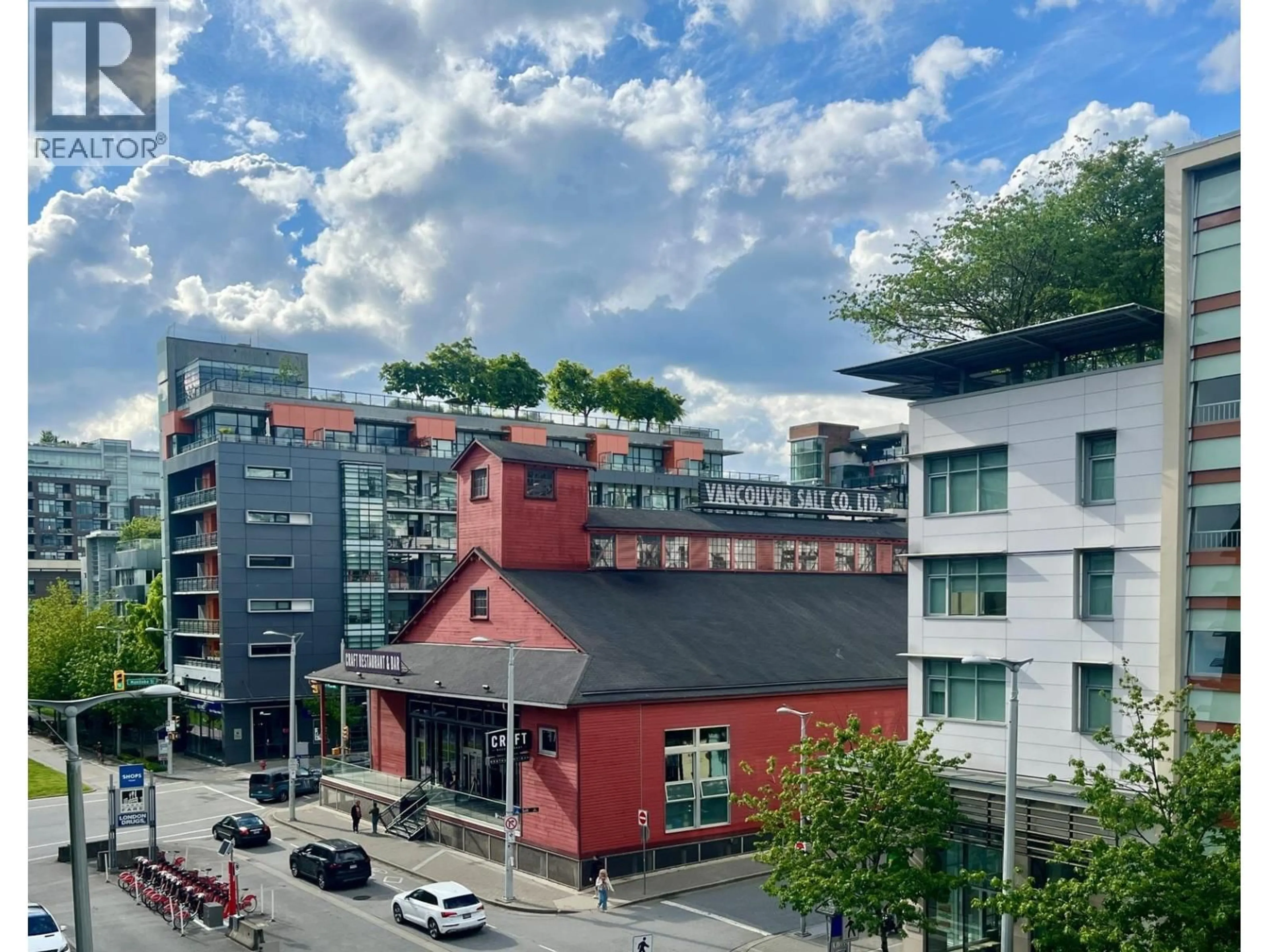 A pic from outside/outdoor area/front of a property/back of a property/a pic from drone, city buildings view from balcony for 515 - 38 1ST AVENUE, Vancouver British Columbia V5Y0K3