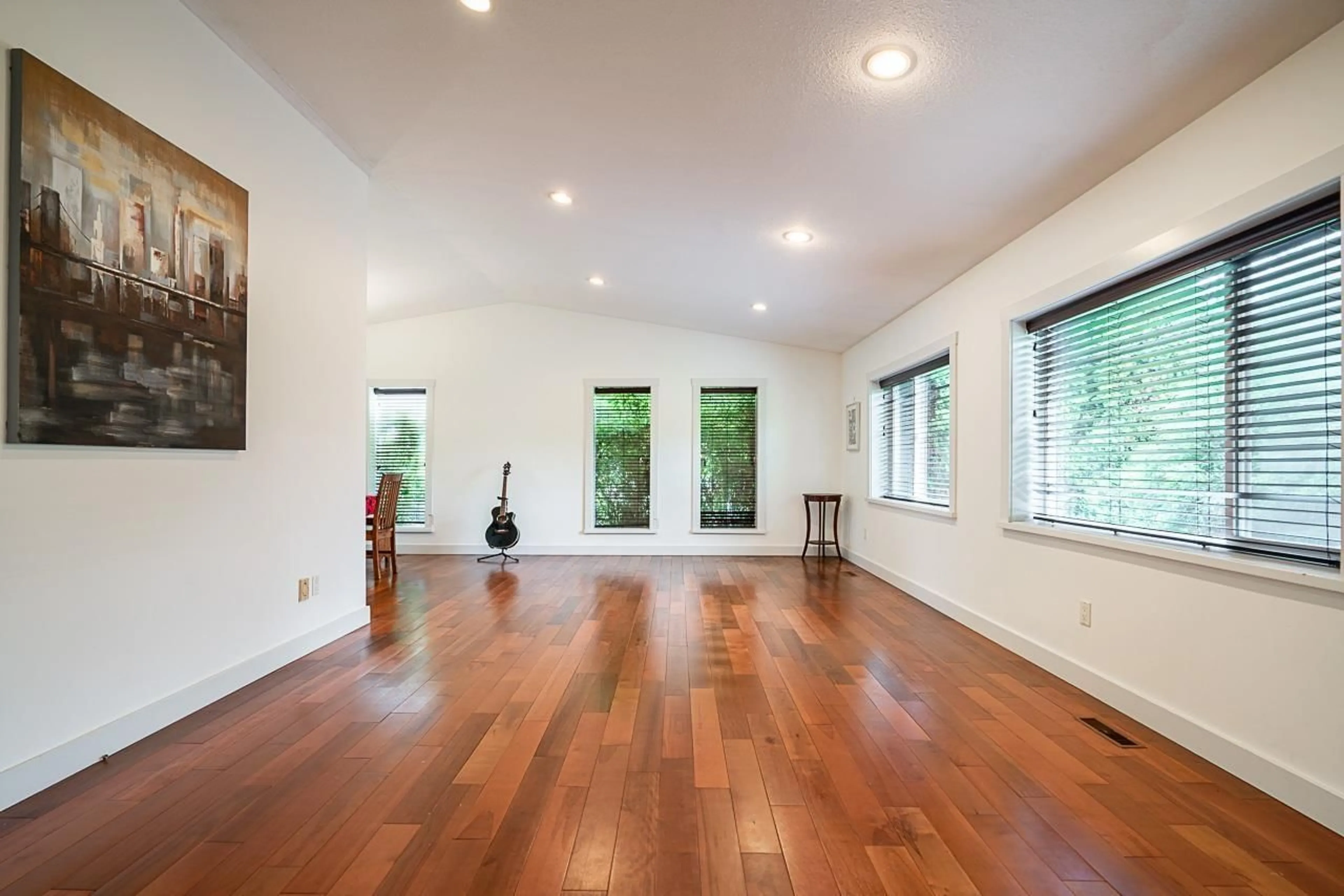 A pic of a room for 10530 168, Surrey British Columbia V4N1R9