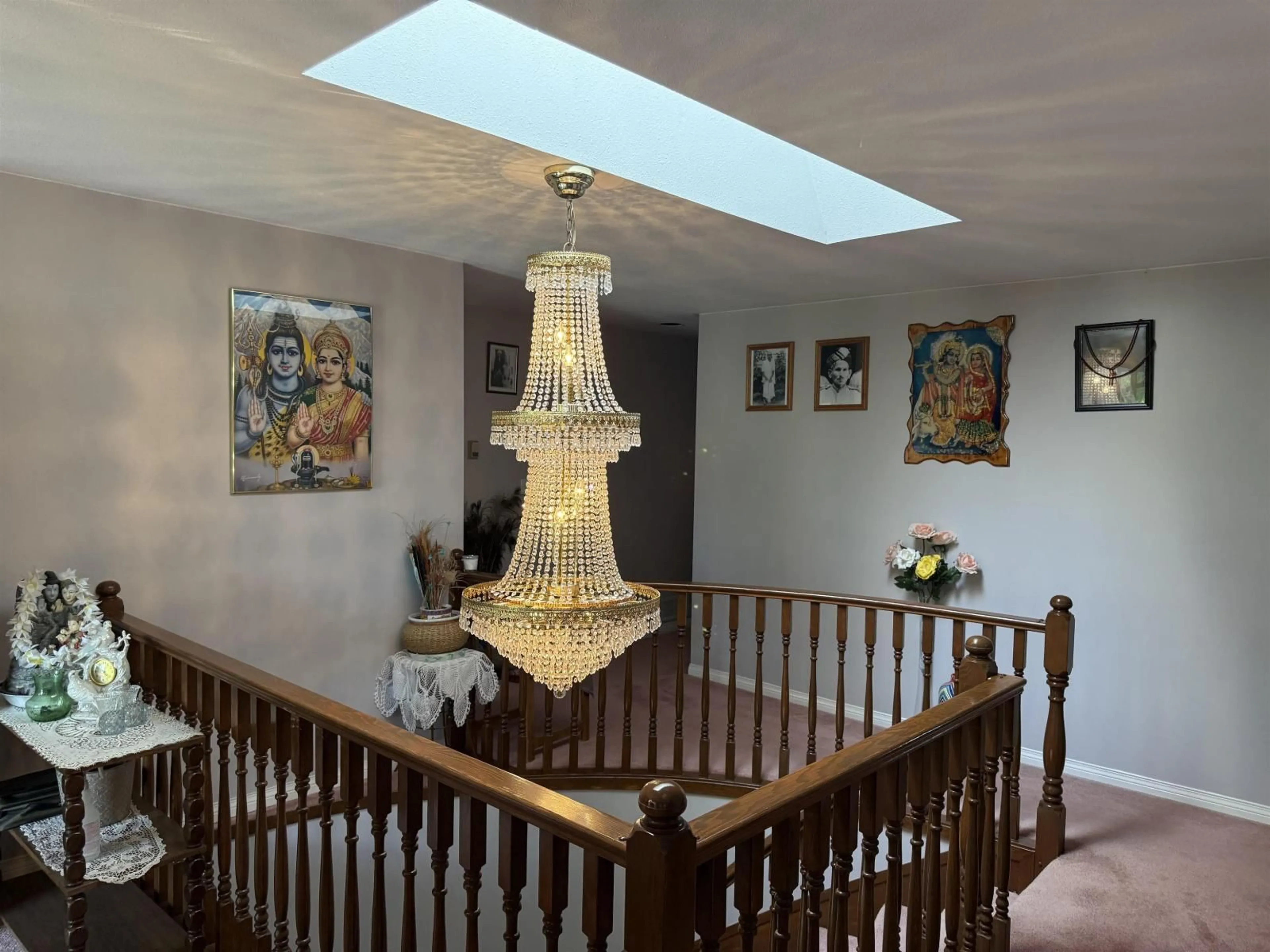 Indoor foyer for 7688 120A, Surrey British Columbia V3W1J4