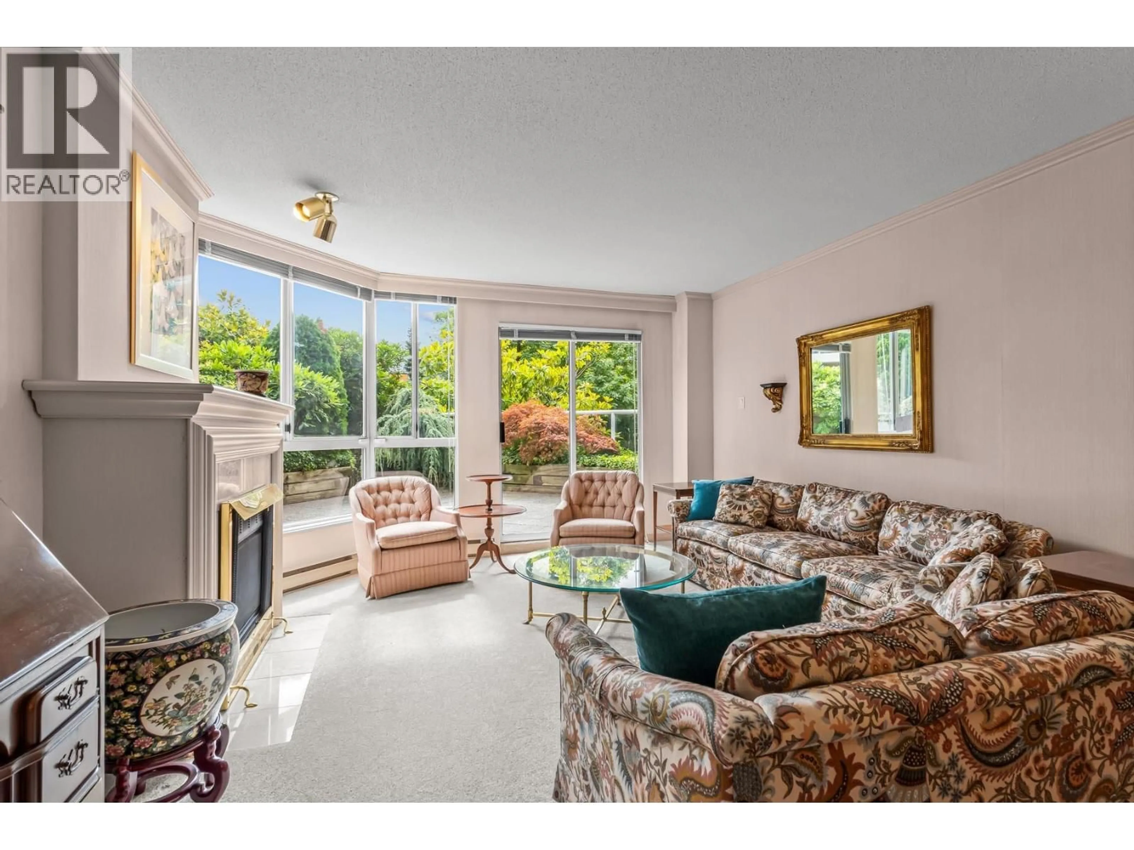 Living room with furniture, unknown for 305 - 1235 QUAYSIDE DRIVE, New Westminster British Columbia V3M6J5