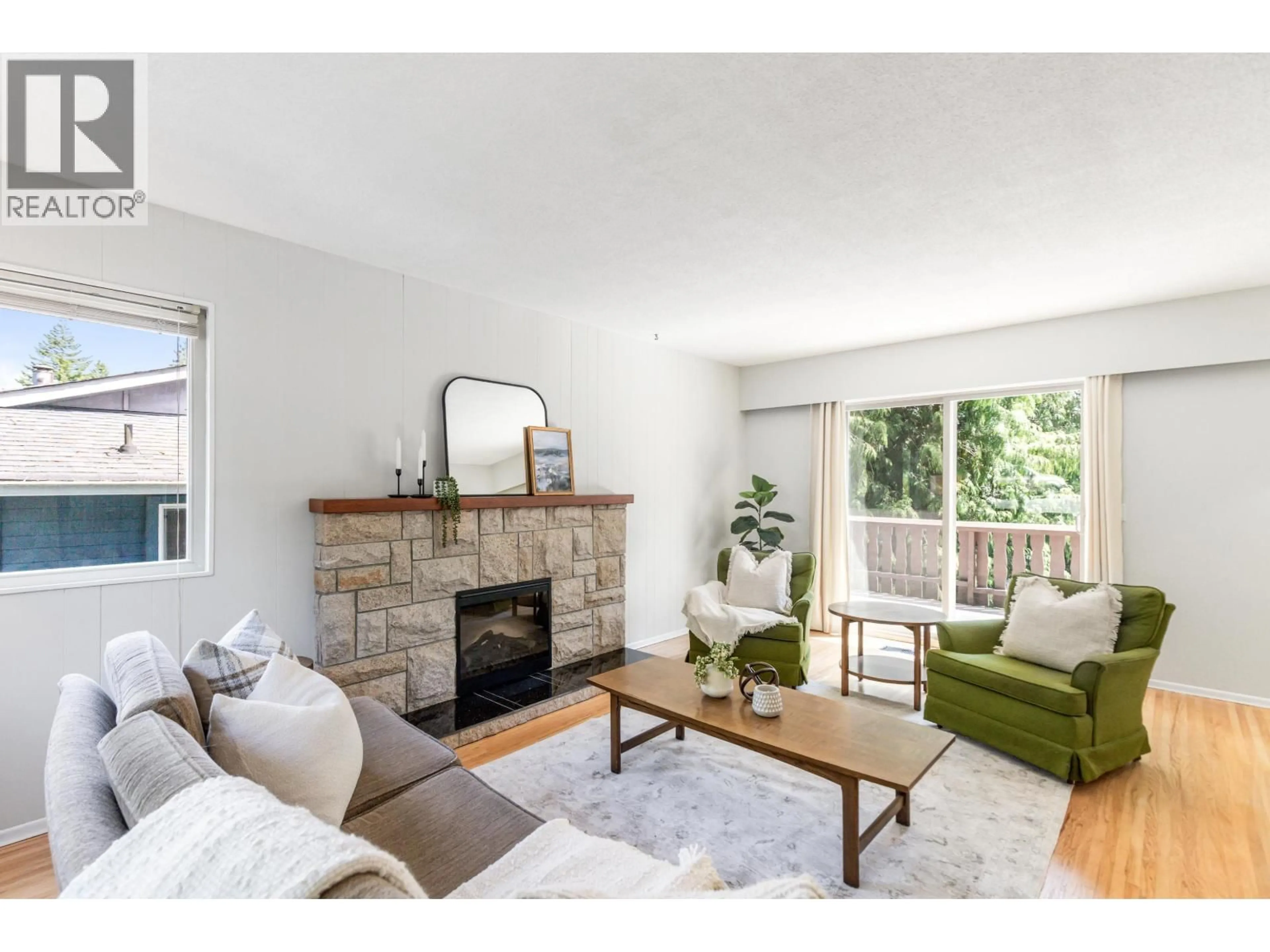 Living room with furniture, unknown for 230 HARVARD DRIVE, Port Moody British Columbia V3H1S8