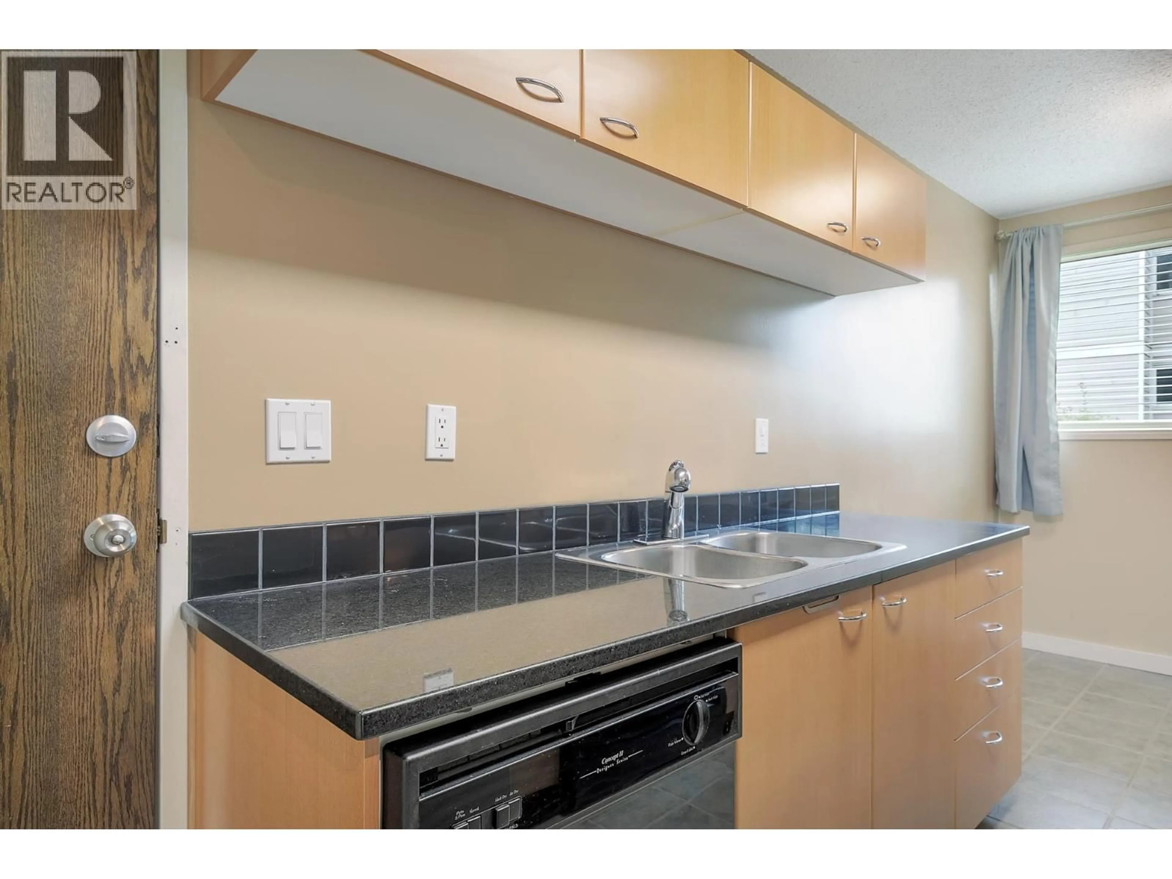 Standard kitchen, unknown for 303 - 1121 HOWIE AVENUE, Coquitlam British Columbia V3J1T9