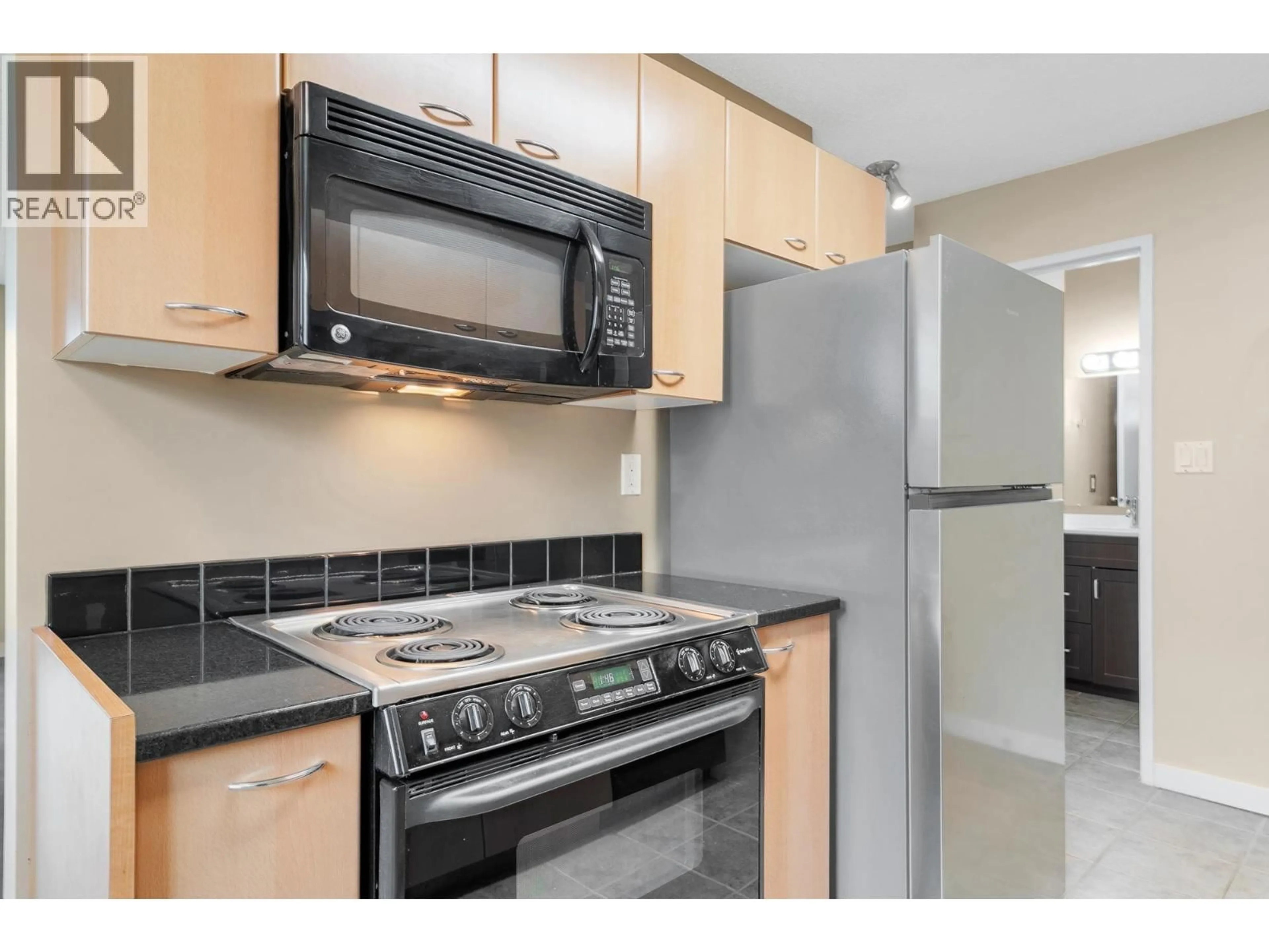 Standard kitchen, unknown for 303 - 1121 HOWIE AVENUE, Coquitlam British Columbia V3J1T9