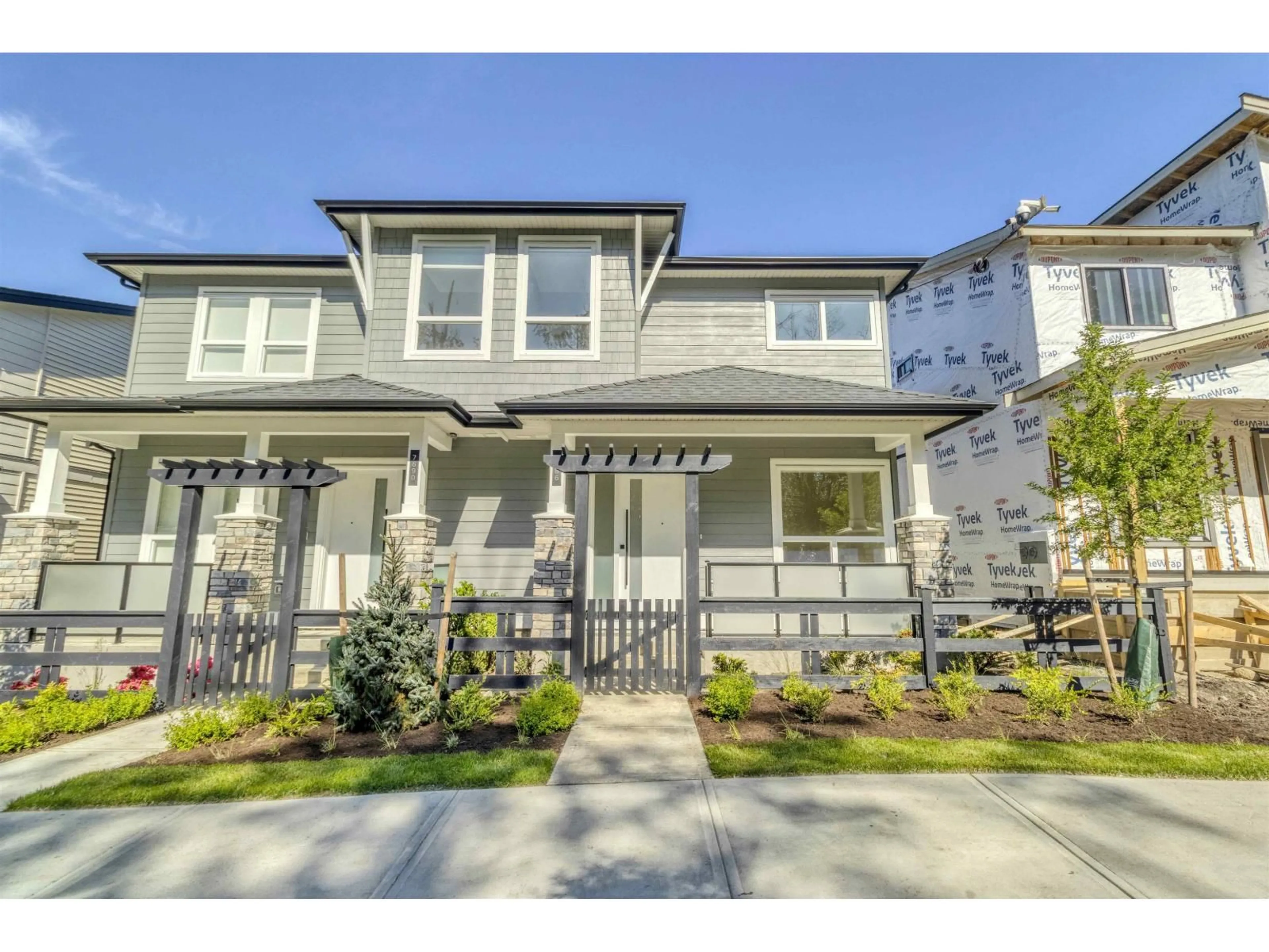 Home with vinyl exterior material, street for 7686 196, Langley British Columbia V2Y3V4