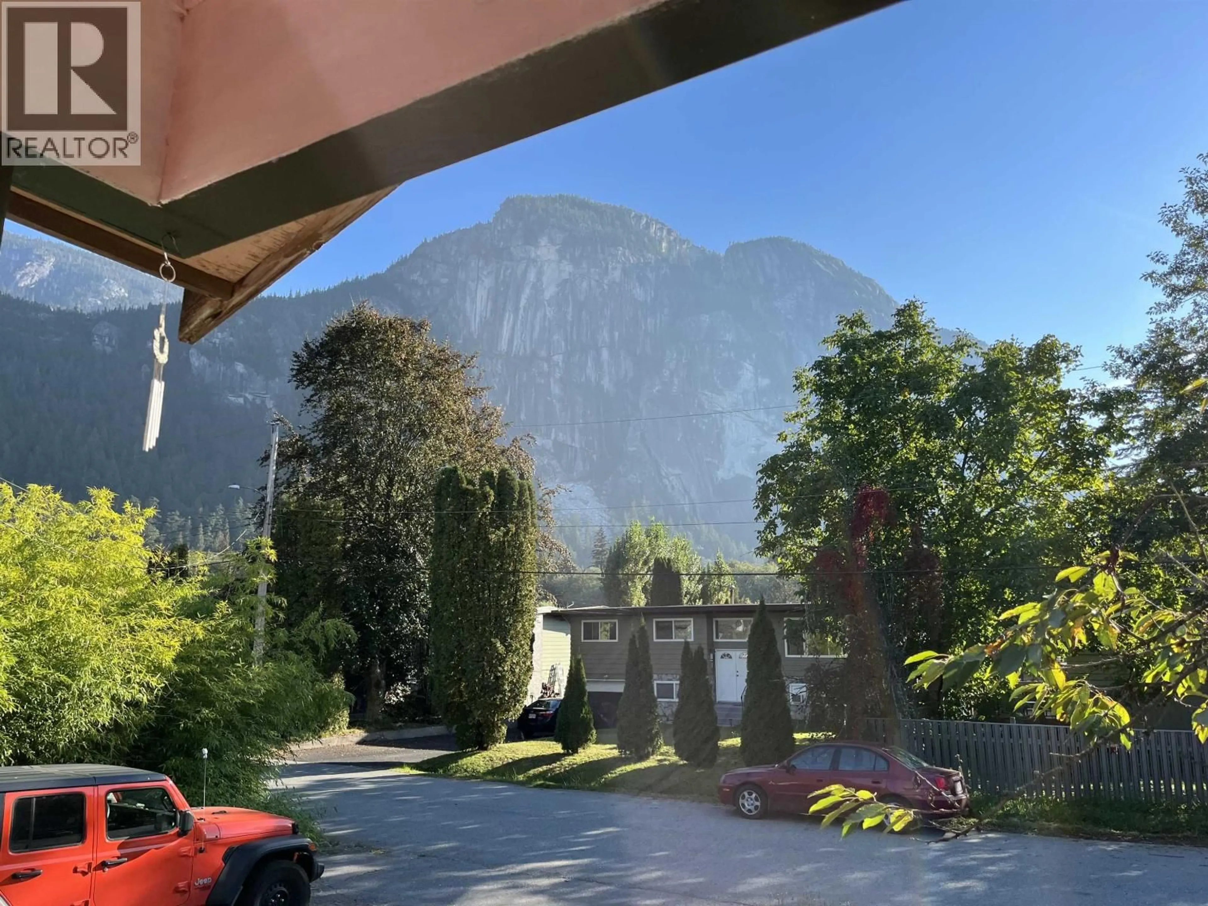 Unknown for 1764 GARDEN PLACE, Squamish British Columbia V8B0X5