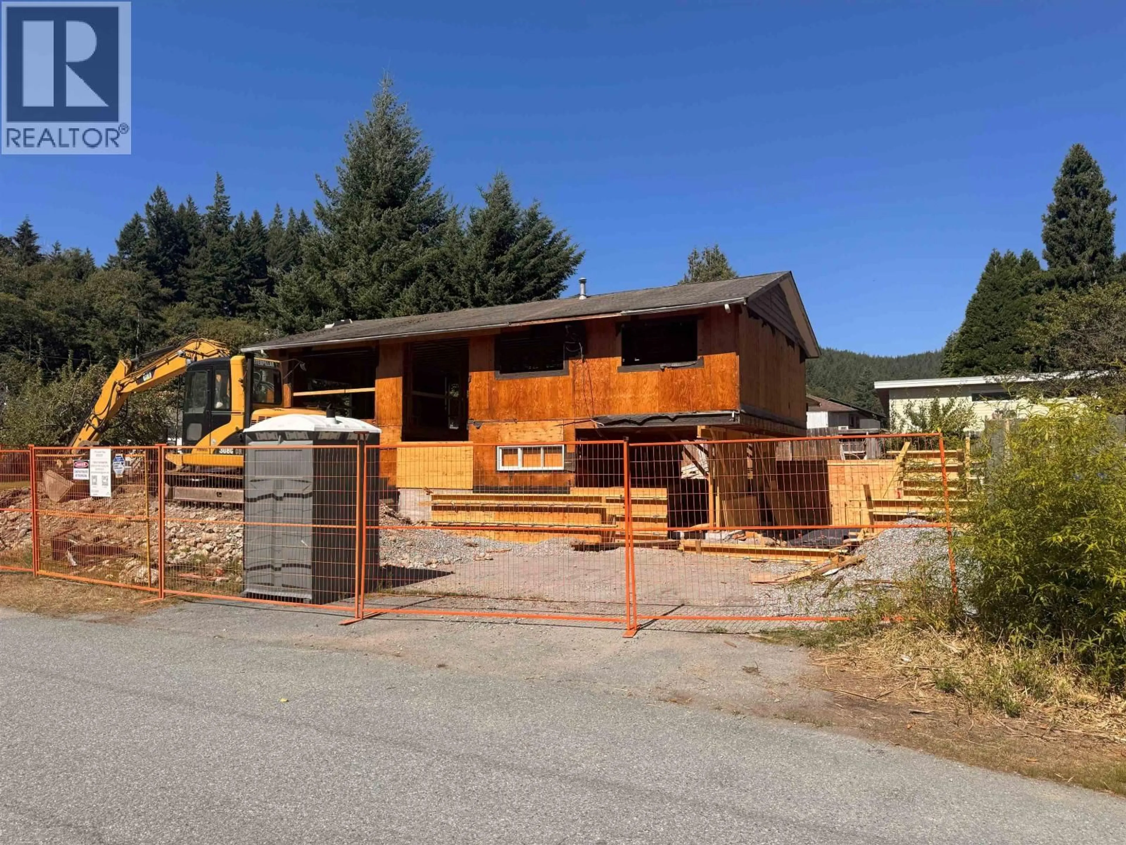 Unknown for 1764 GARDEN PLACE, Squamish British Columbia V8B0X5