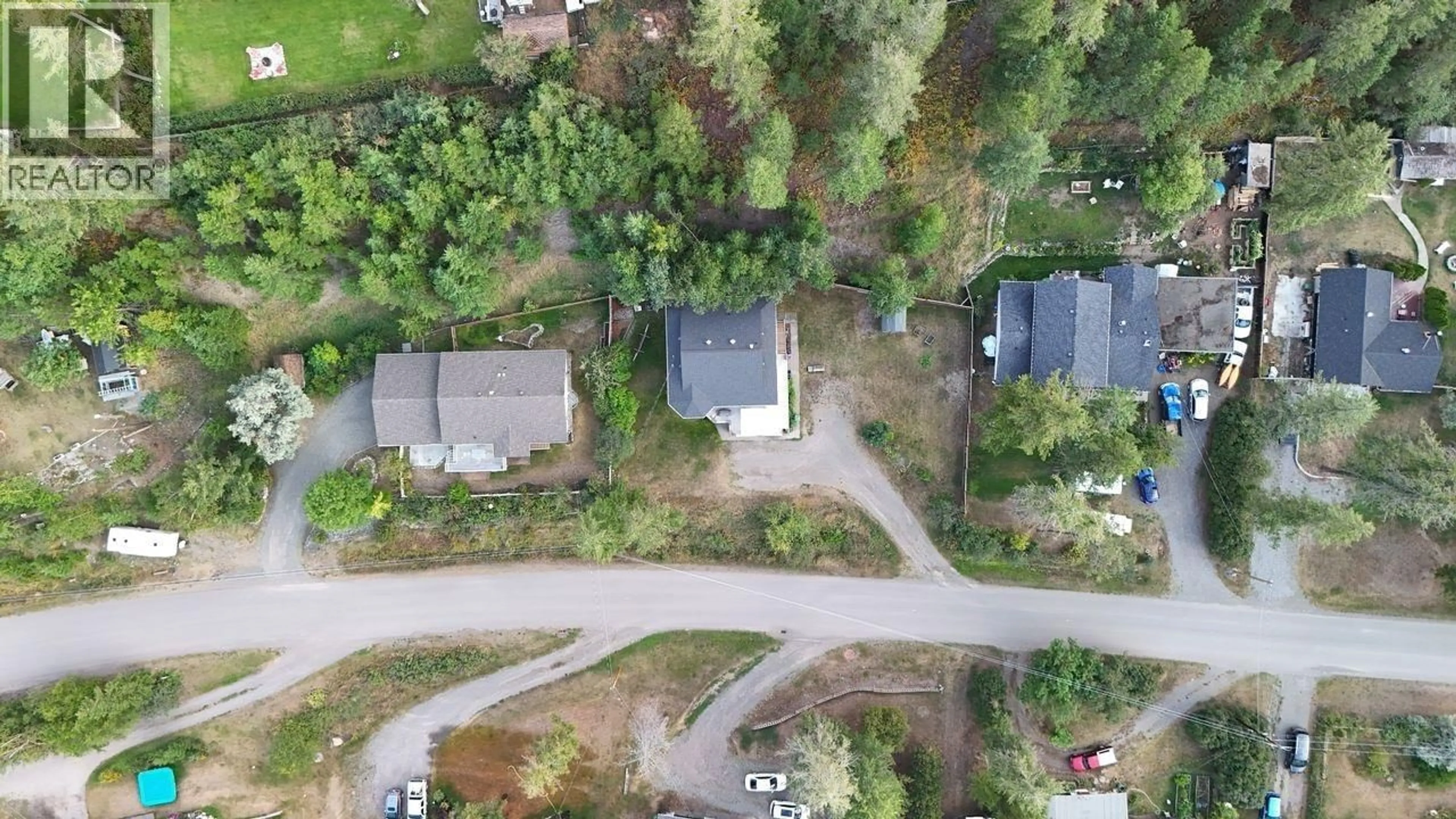 A pic from outside/outdoor area/front of a property/back of a property/a pic from drone, street for 2117 KINGLET ROAD, Williams Lake British Columbia V2G5G3