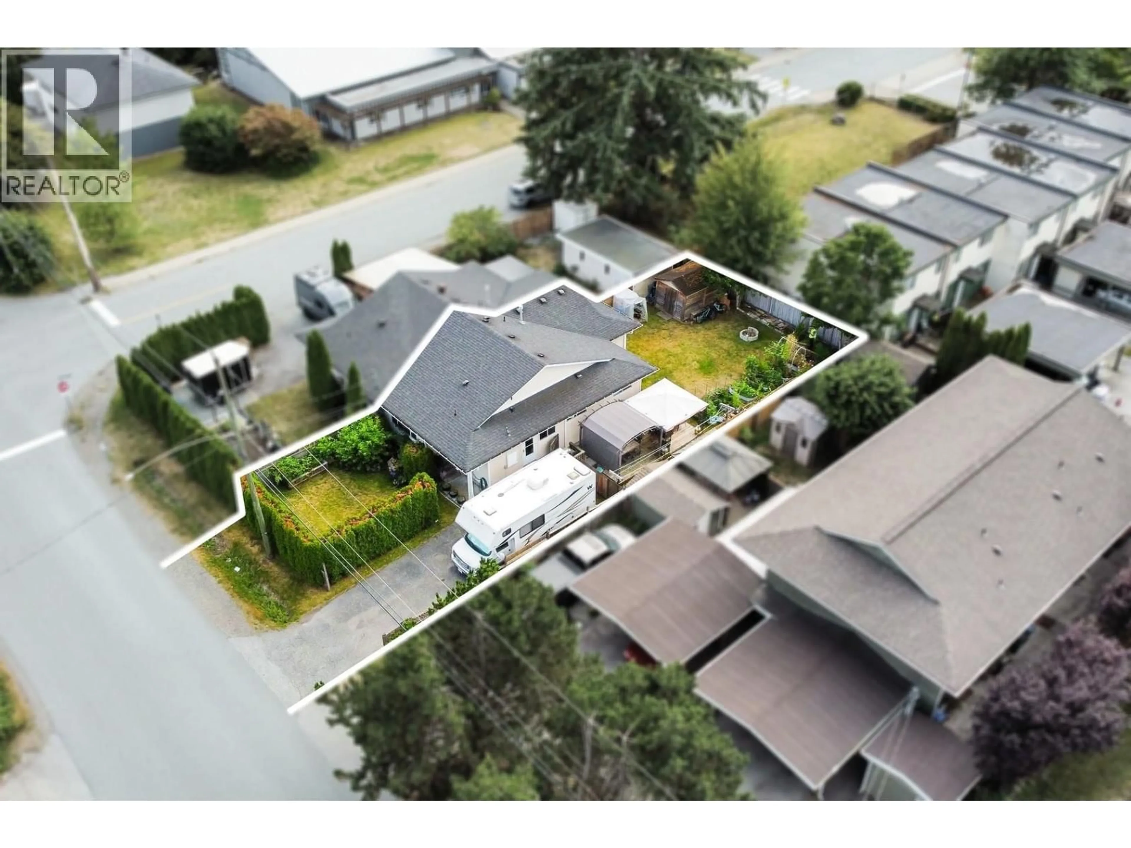 A pic from outside/outdoor area/front of a property/back of a property/a pic from drone, street for 40317 DIAMOND HEAD ROAD, Squamish British Columbia V0N3G0