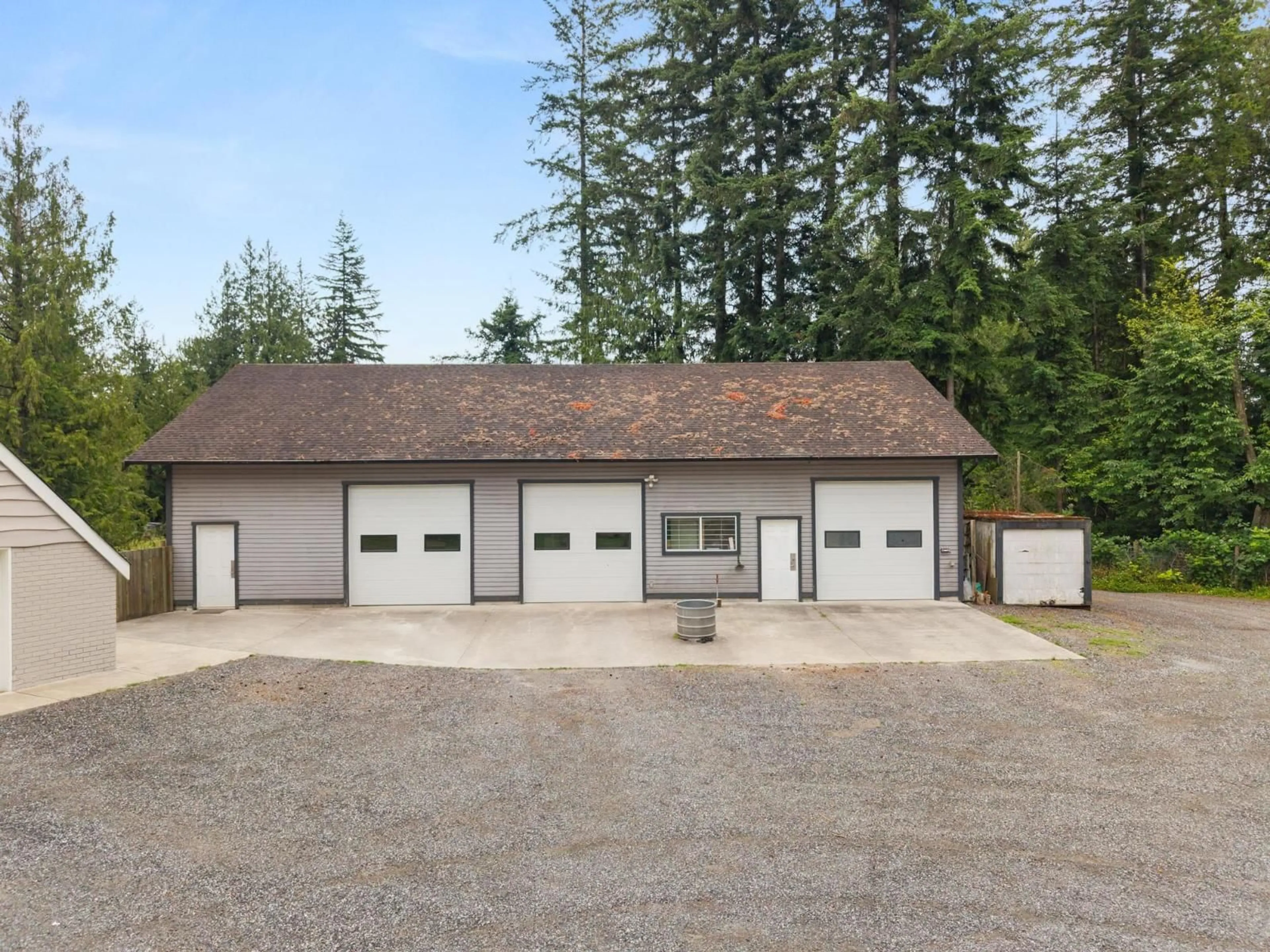 Indoor garage for 6124 264, Langley British Columbia V4W1P4