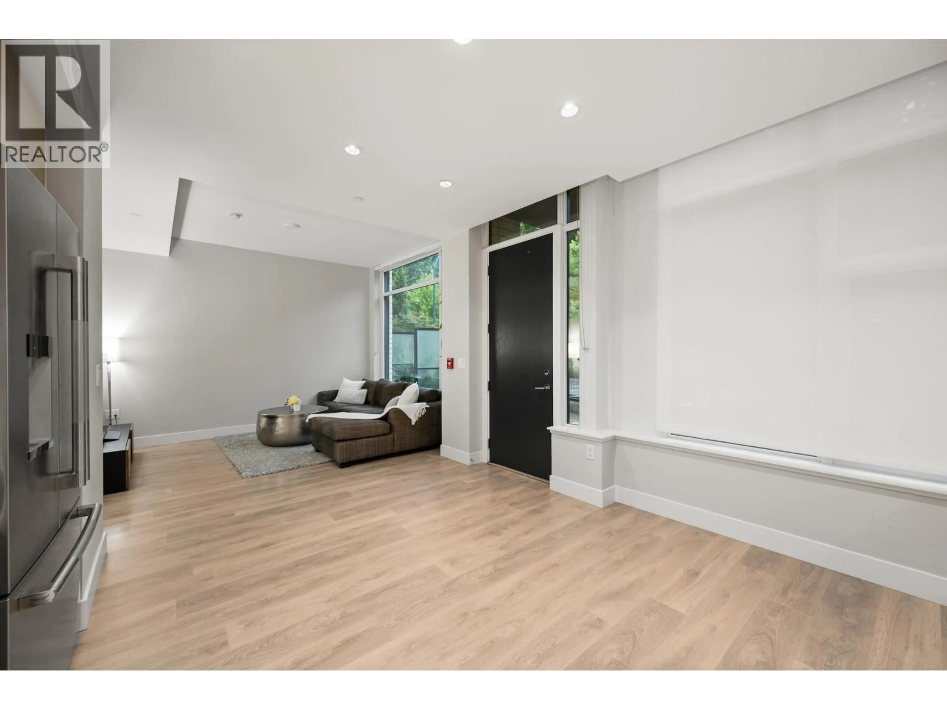 Unknown for 3482 MARINE WAY, Vancouver British Columbia V5S0H1