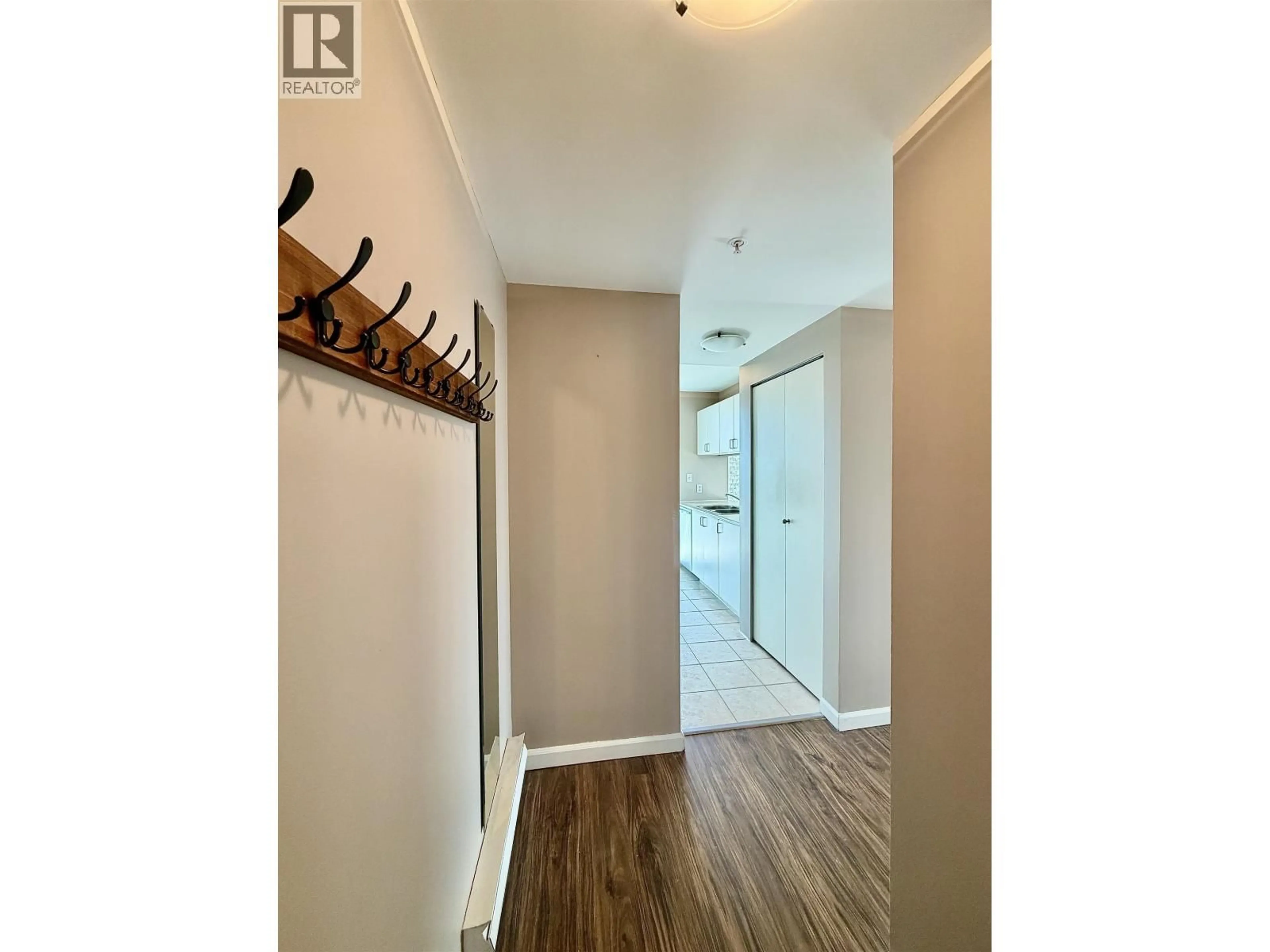 Indoor entryway for 2609 - 438 SEYMOUR STREET, Vancouver British Columbia V6B6H4