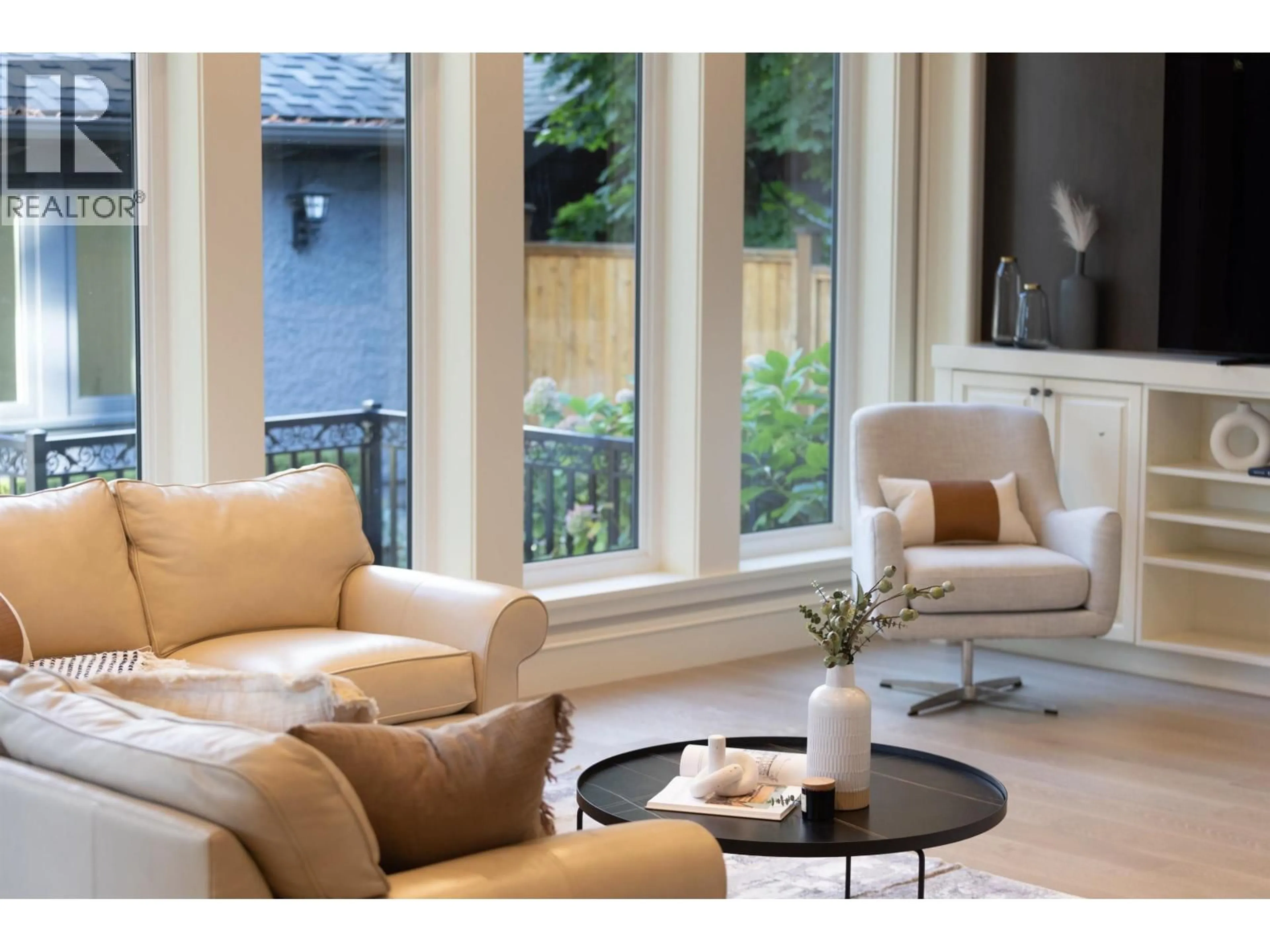 Living room with furniture, unknown for 3981 35TH AVENUE, Vancouver British Columbia V6N2P1