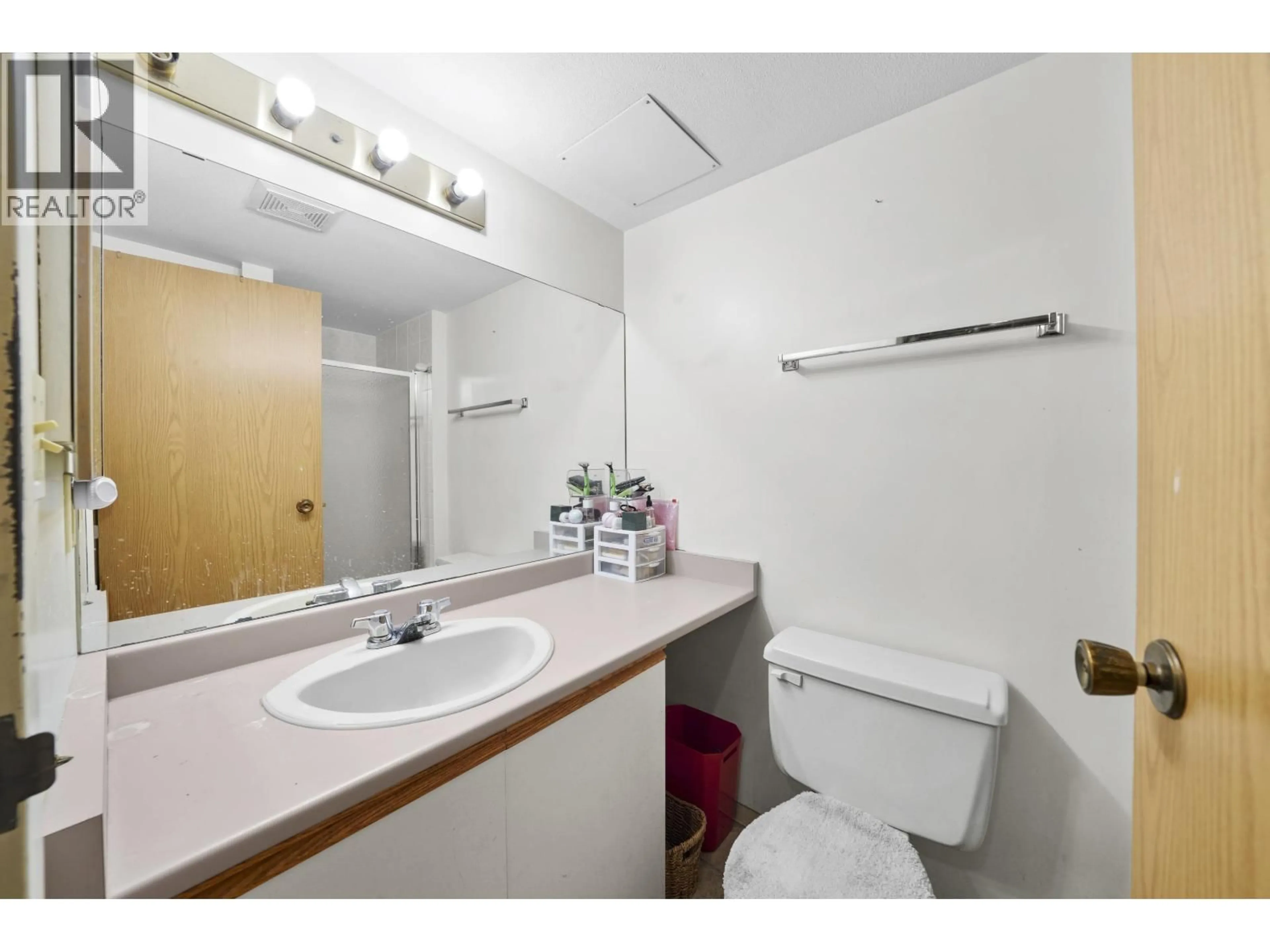 Standard bathroom, floor is not visible for 201 - 7431 BLUNDELL ROAD, Richmond British Columbia V6Y3G8