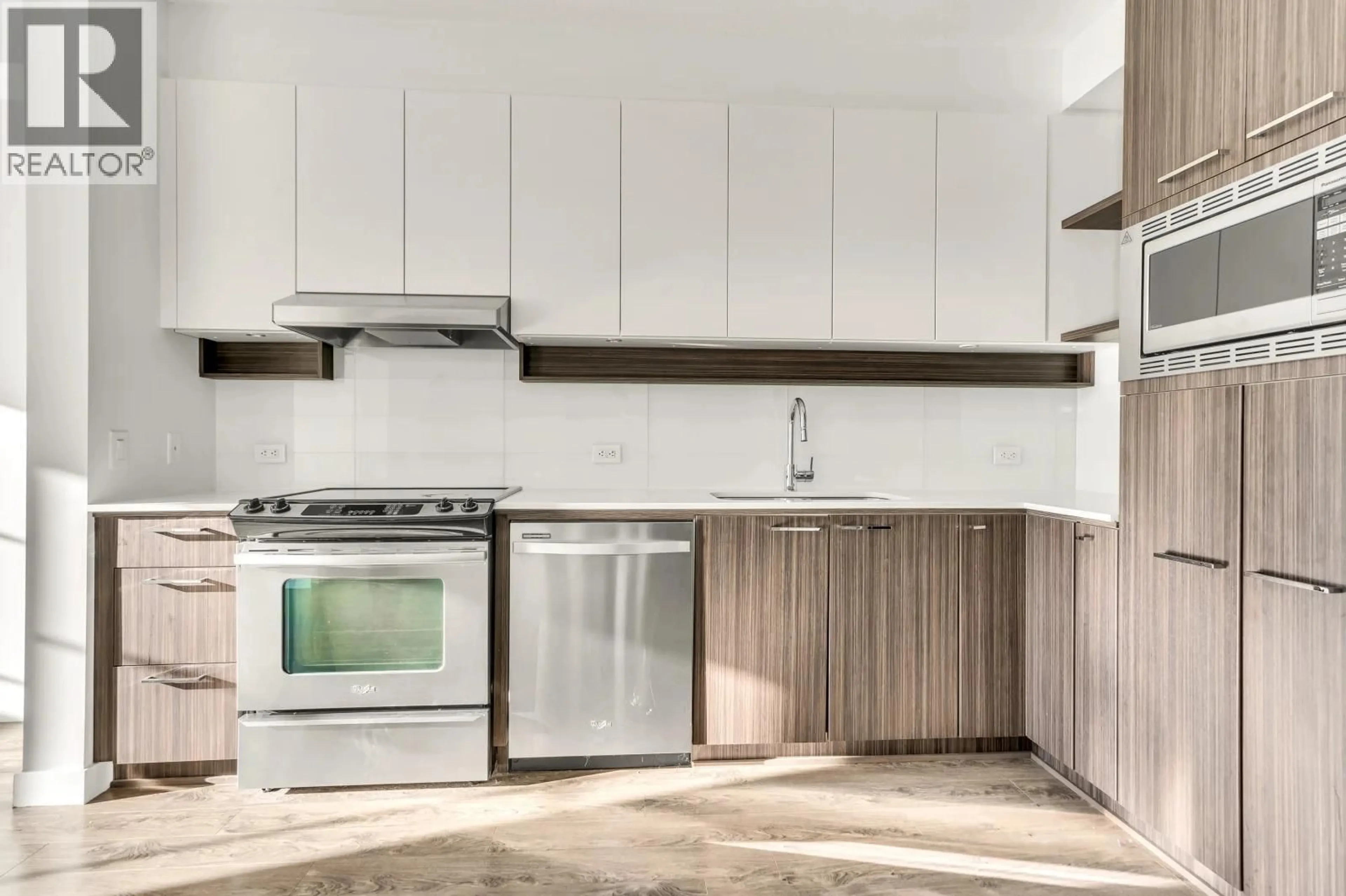 Standard kitchen, unknown for 216 - 555 FOSTER AVENUE, Coquitlam British Columbia V3J3W2