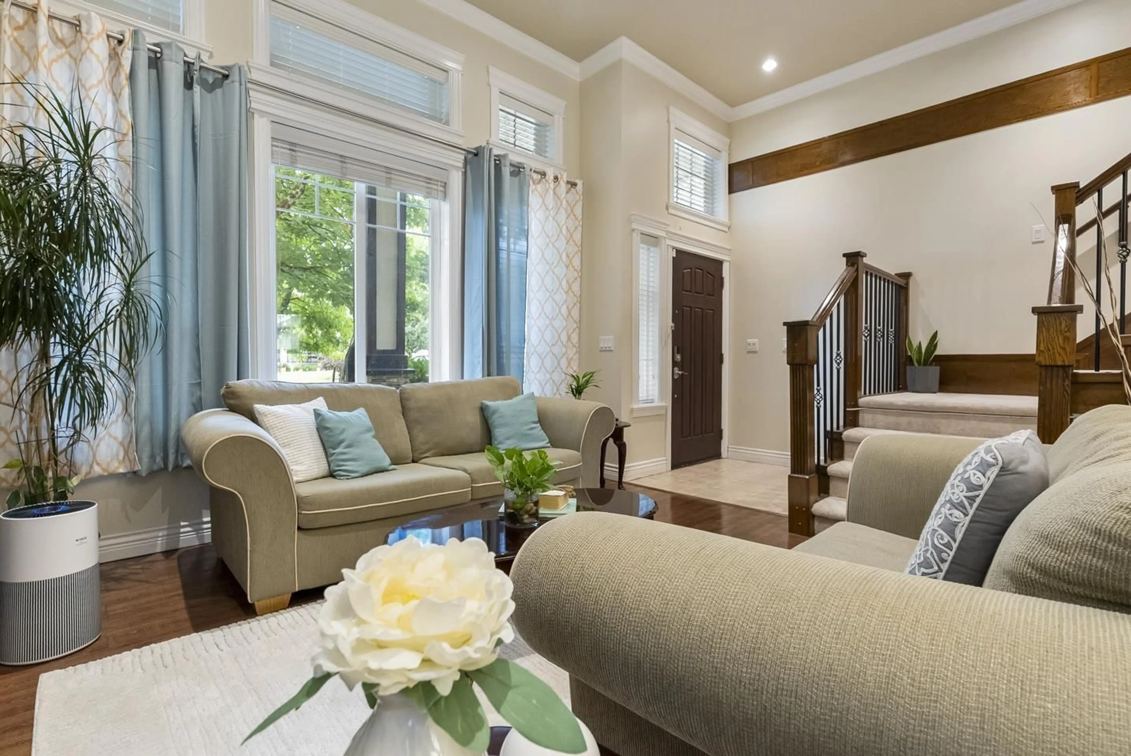 Living room with furniture, unknown for 7114 148, Surrey British Columbia V3S3E4