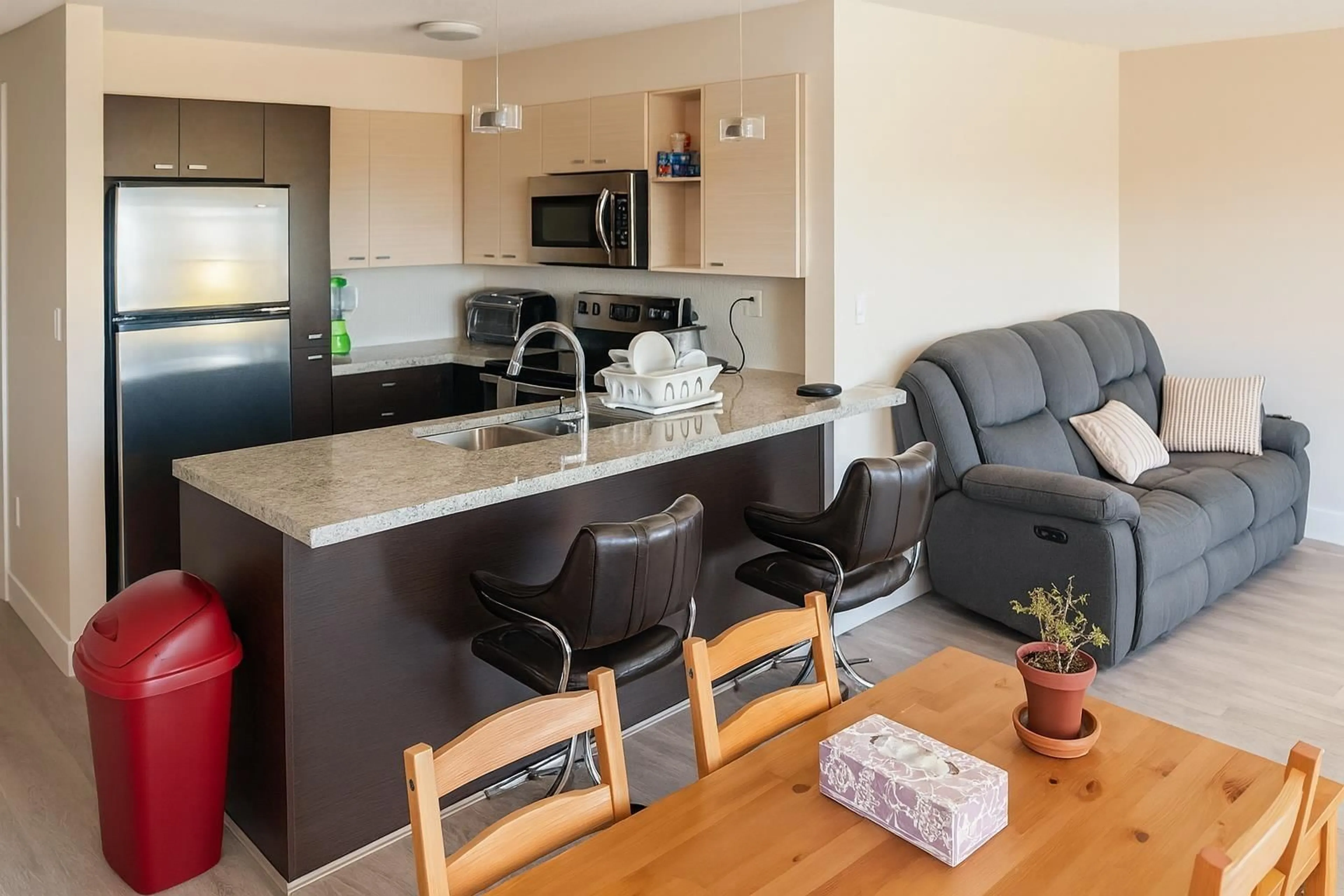 Open concept kitchen, unknown for 306 - 7445 120, Delta British Columbia V4C0B3