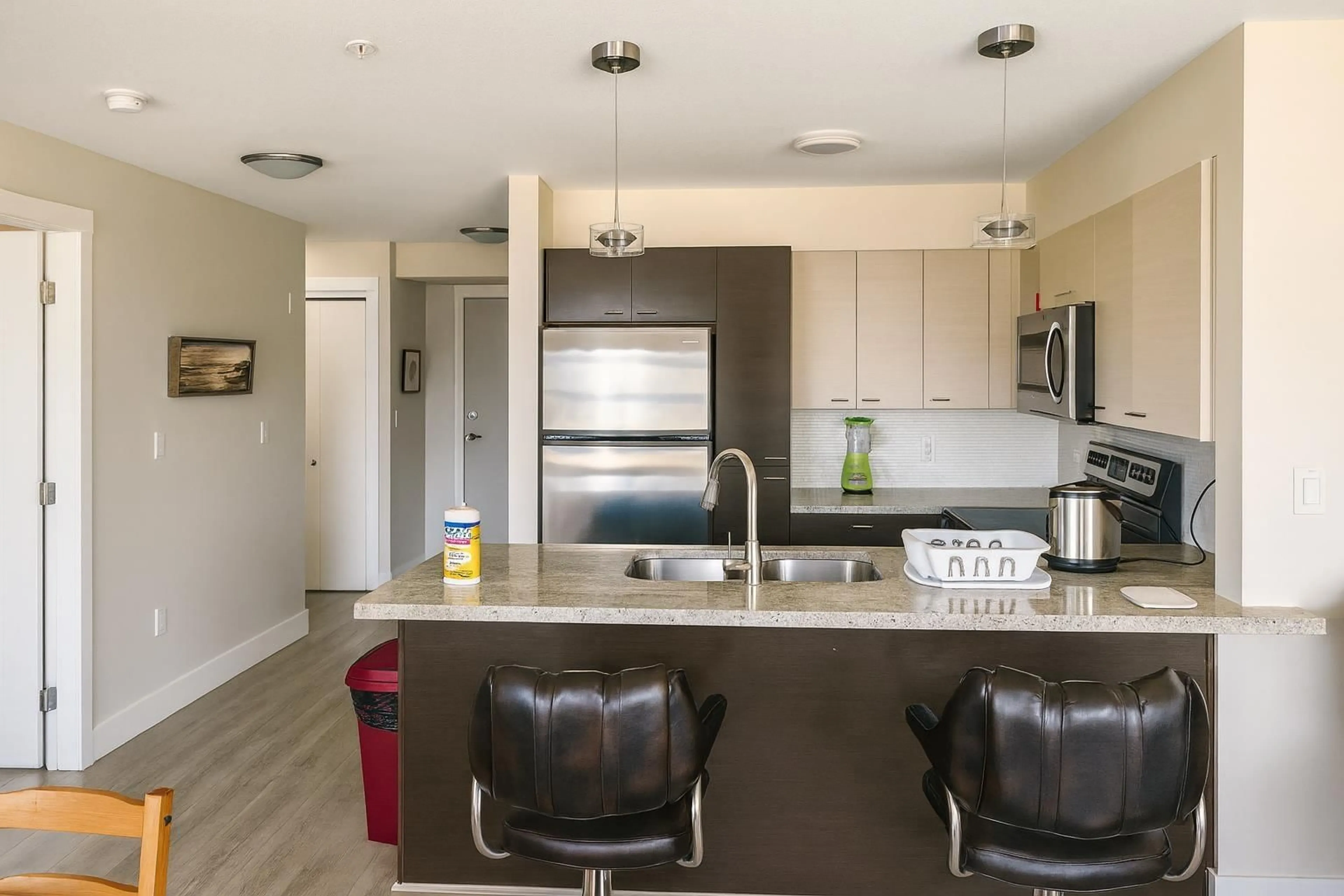 Open concept kitchen, unknown for 306 - 7445 120, Delta British Columbia V4C0B3