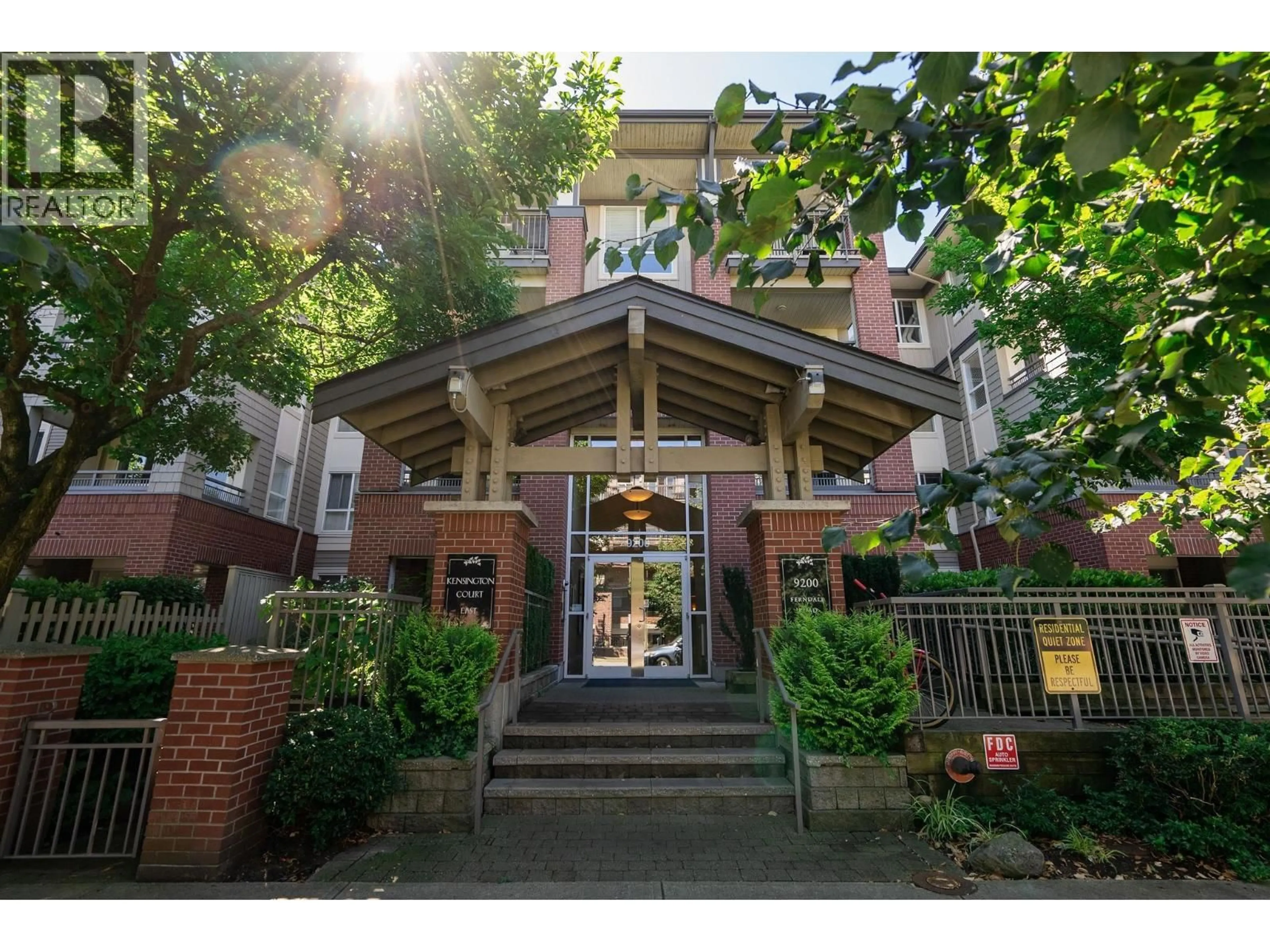 Indoor foyer for 307 - 9200 FERNDALE ROAD, Richmond British Columbia V6Y4L2