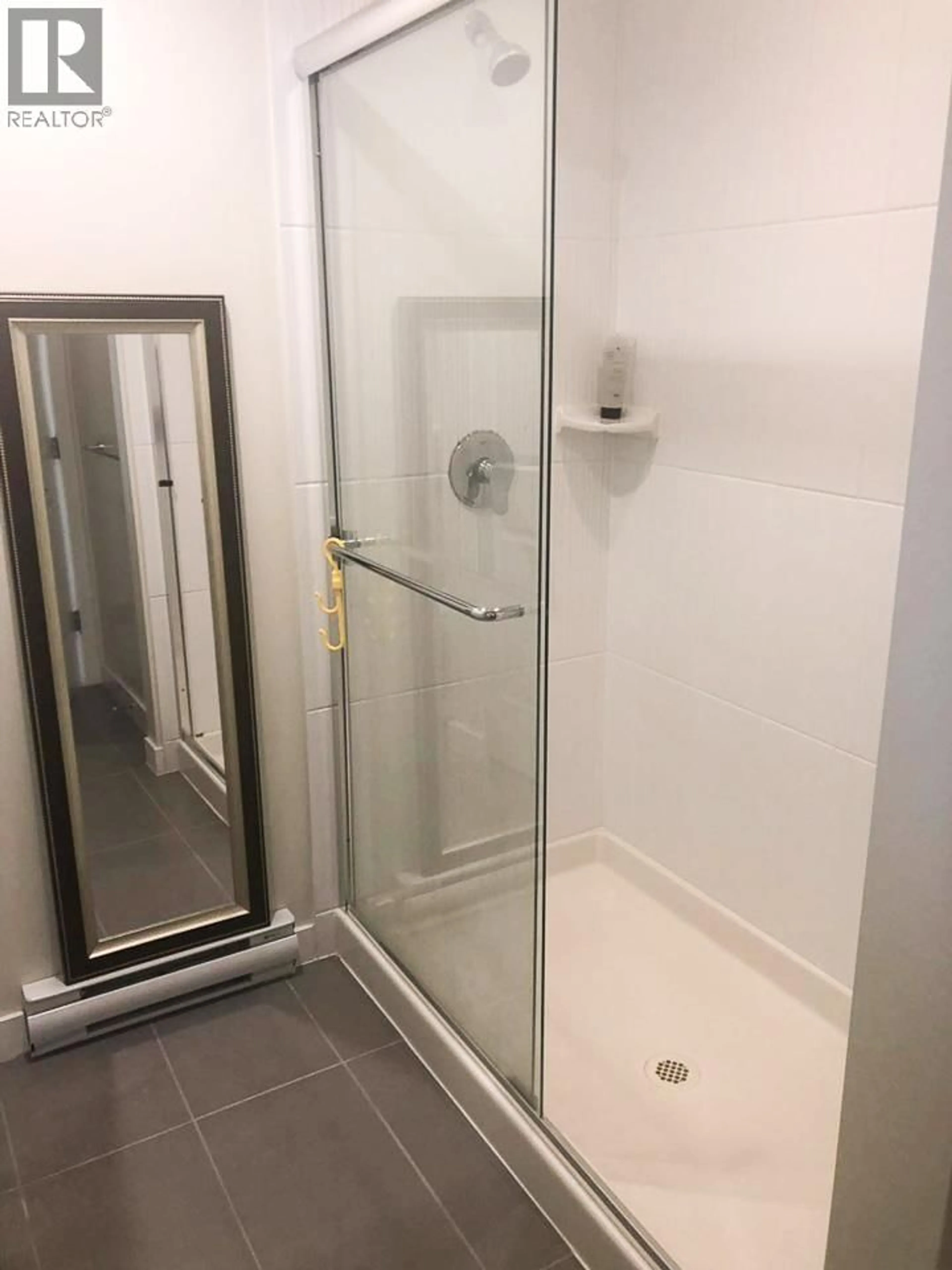 Standard bathroom, floor is not visible for 903 - 4880 BENNETT STREET, Burnaby British Columbia V5H0C1