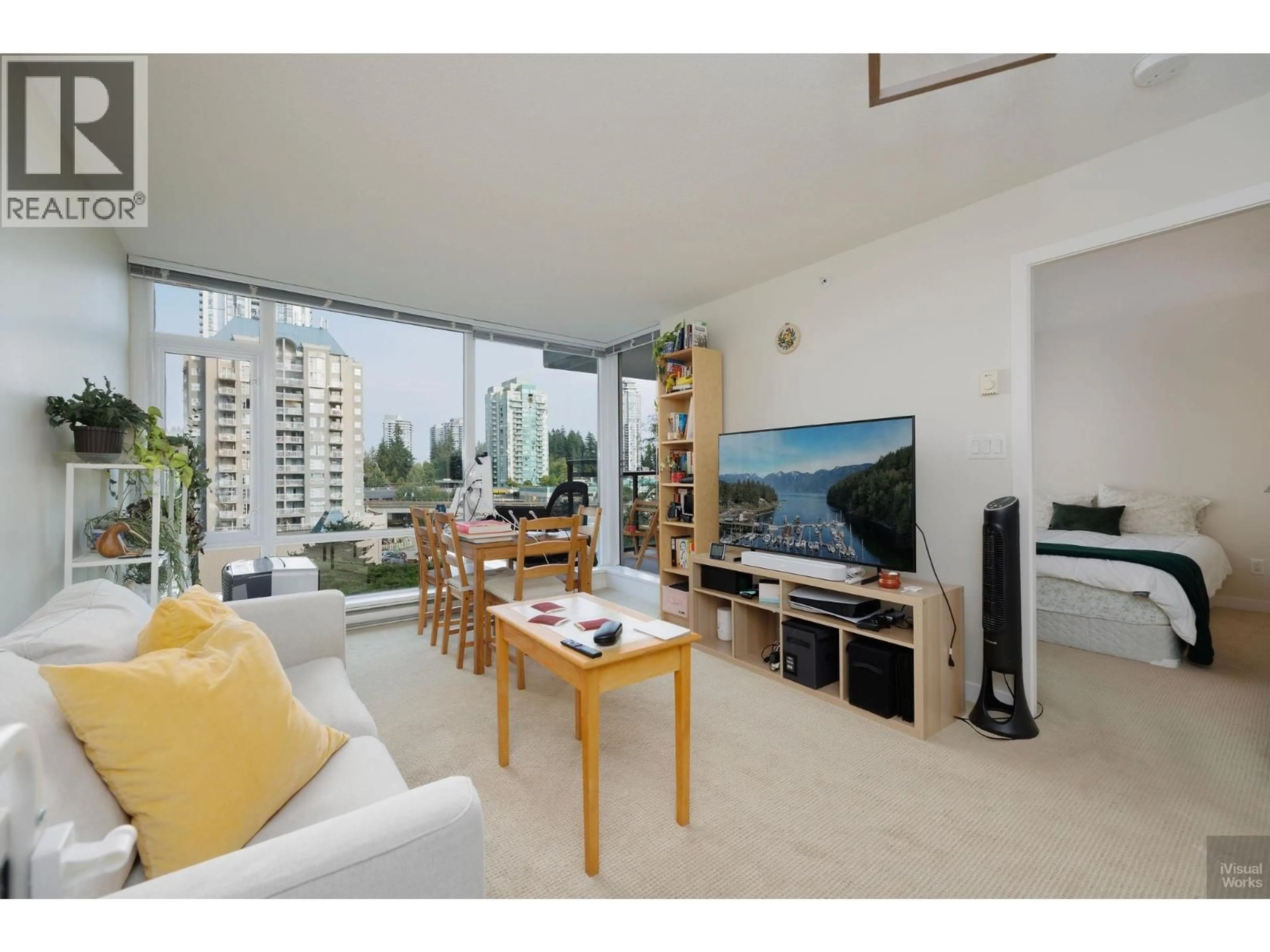 Living room with furniture, unknown for 704 - 2980 ATLANTIC AVENUE, Coquitlam British Columbia V3B0G2