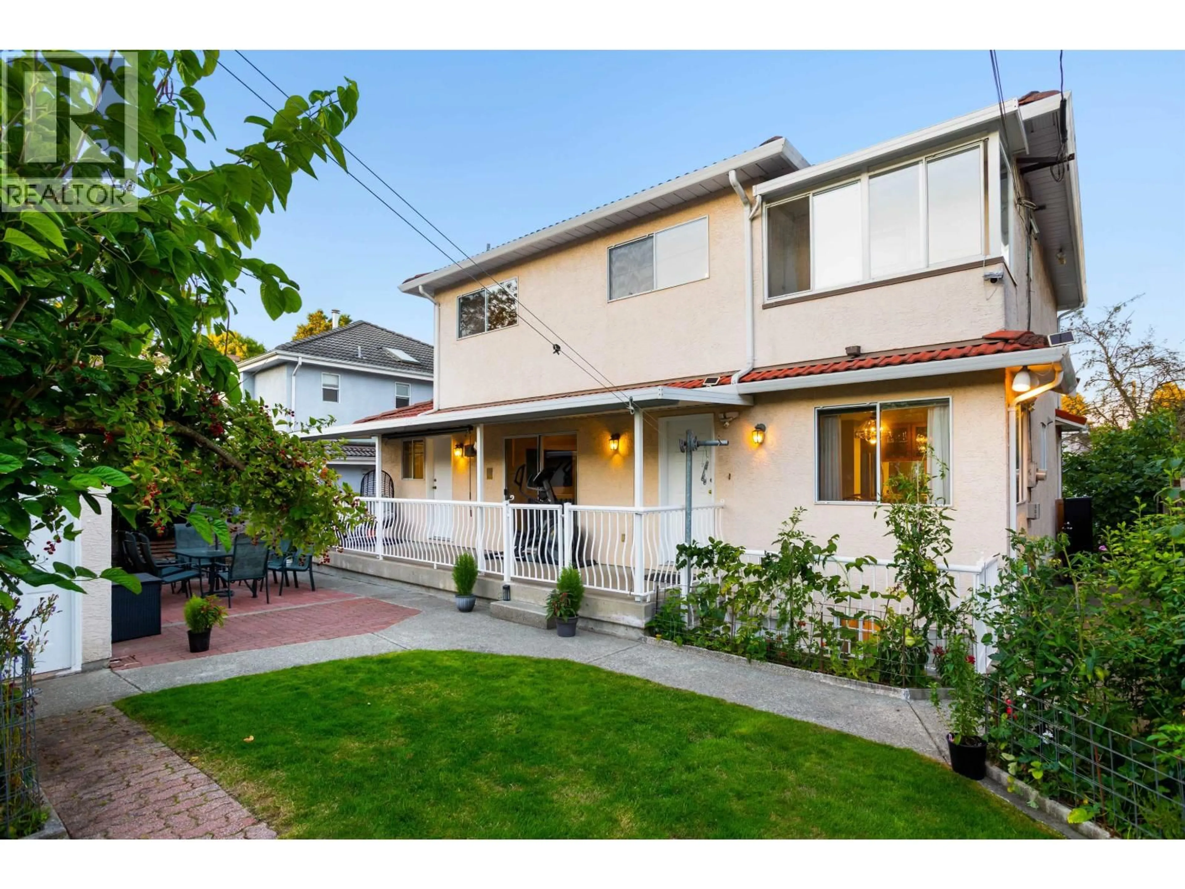 Unknown for 5455 CHAMBERS STREET, Vancouver British Columbia V5R3M3