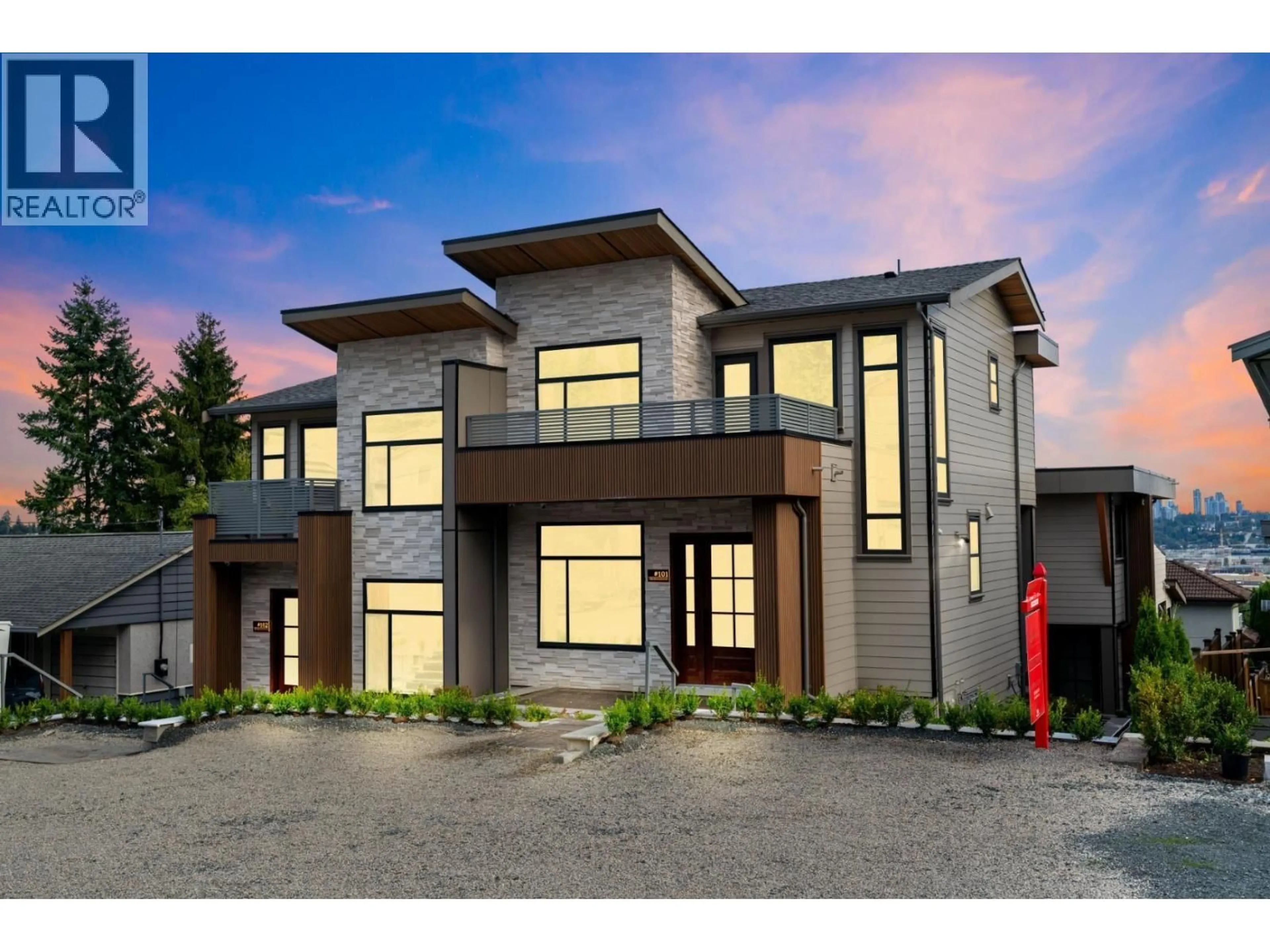 Home with brick exterior material, building for 103 - 1204 HAMMOND AVENUE, Coquitlam British Columbia V3K2P1