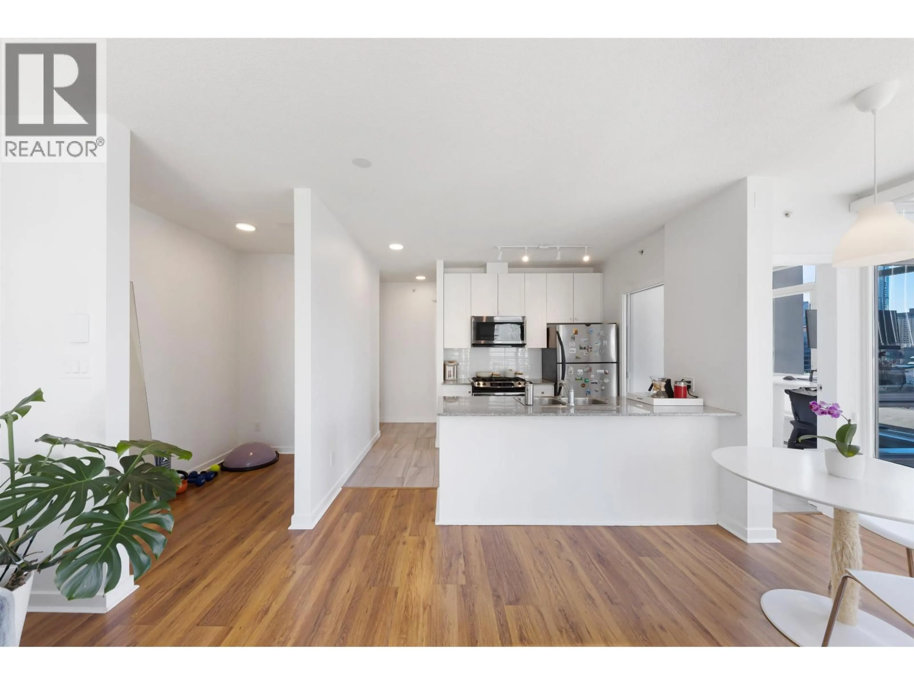 Open concept kitchen, wood/laminate floor for 1502 - 480 ROBSON STREET, Vancouver British Columbia V6B1S1