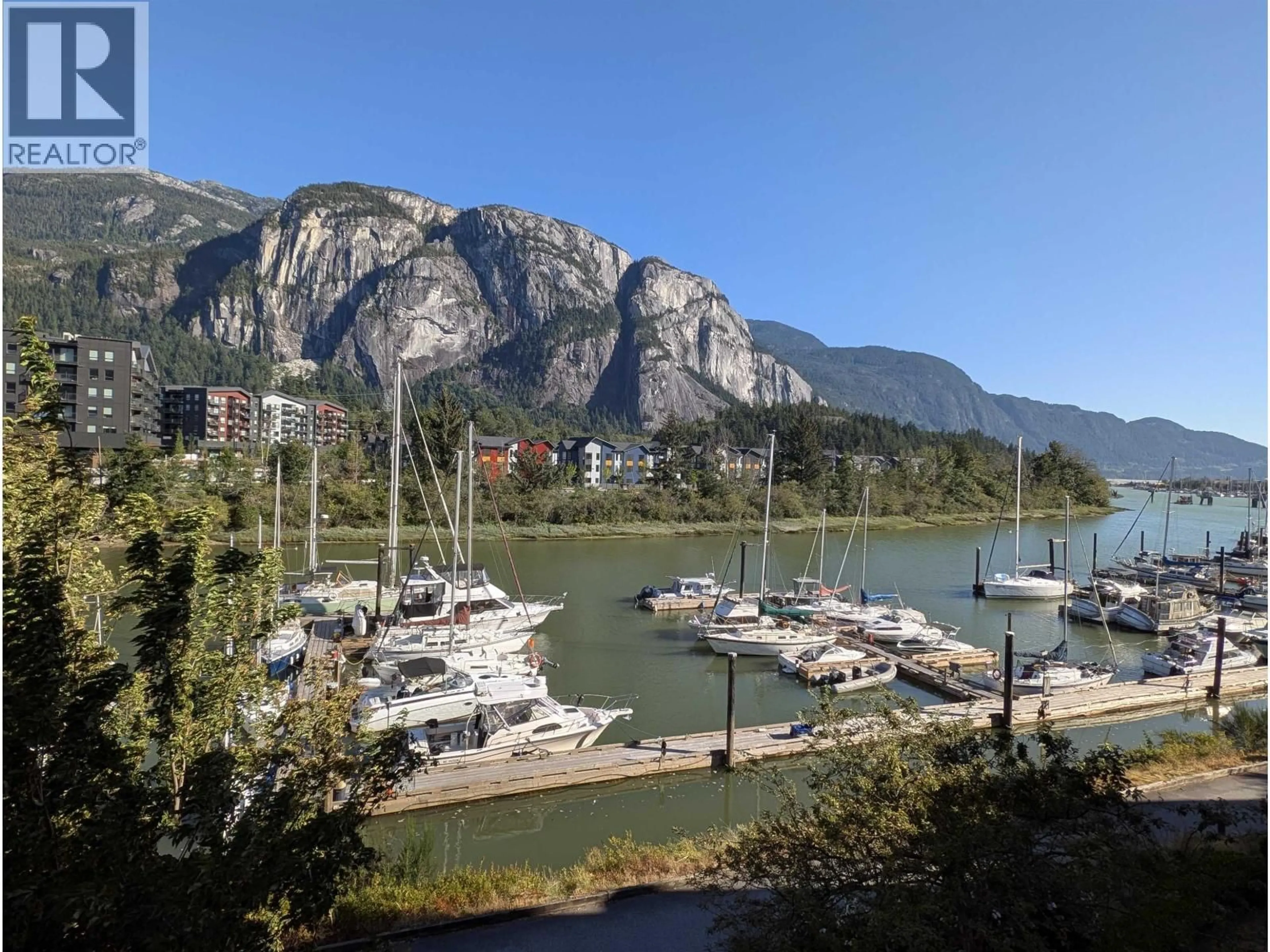 Unknown for 301 - 1468 PEMBERTON AVENUE, Squamish British Columbia V8B0K2