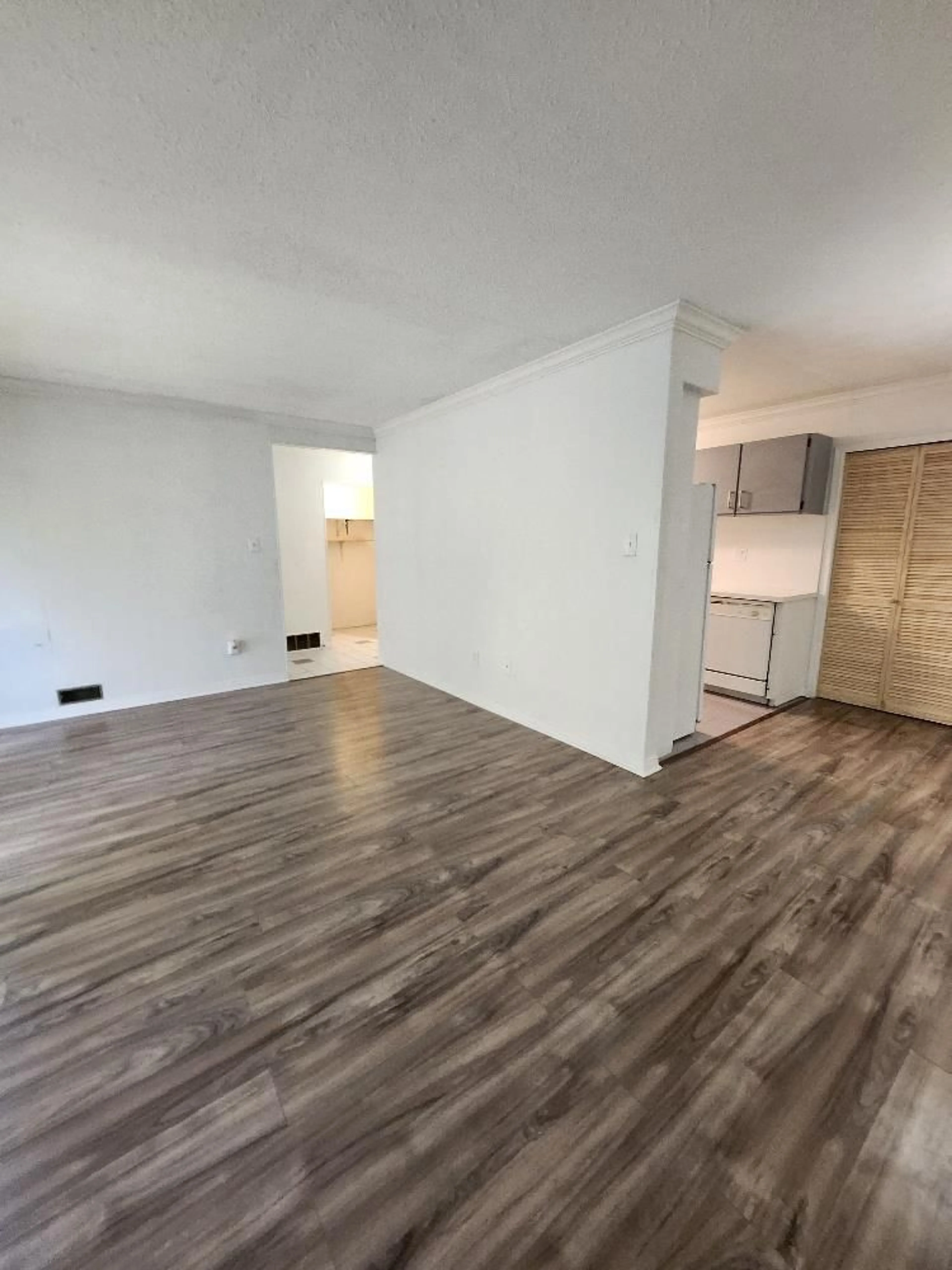 A pic of a room for 121 - 14159 104, Surrey British Columbia V3T1X6