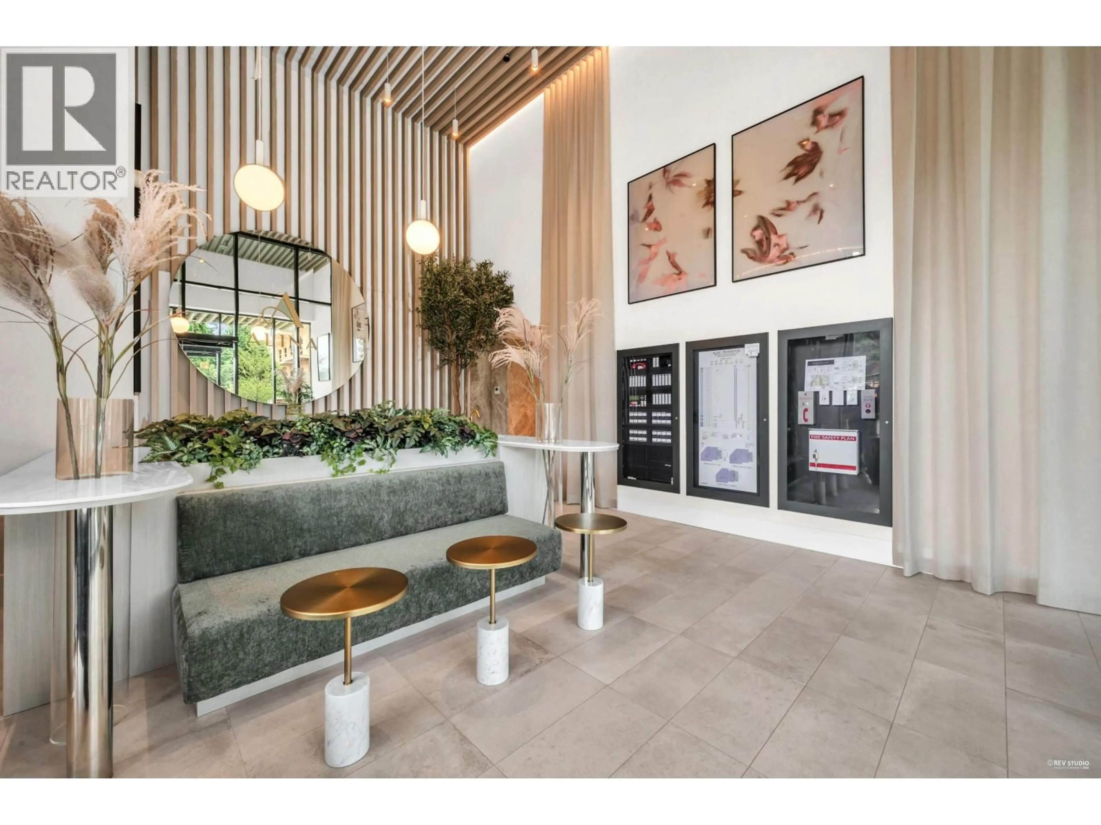 Lobby for 1608 - 626 CLAREMONT STREET, Coquitlam British Columbia V3J3T4