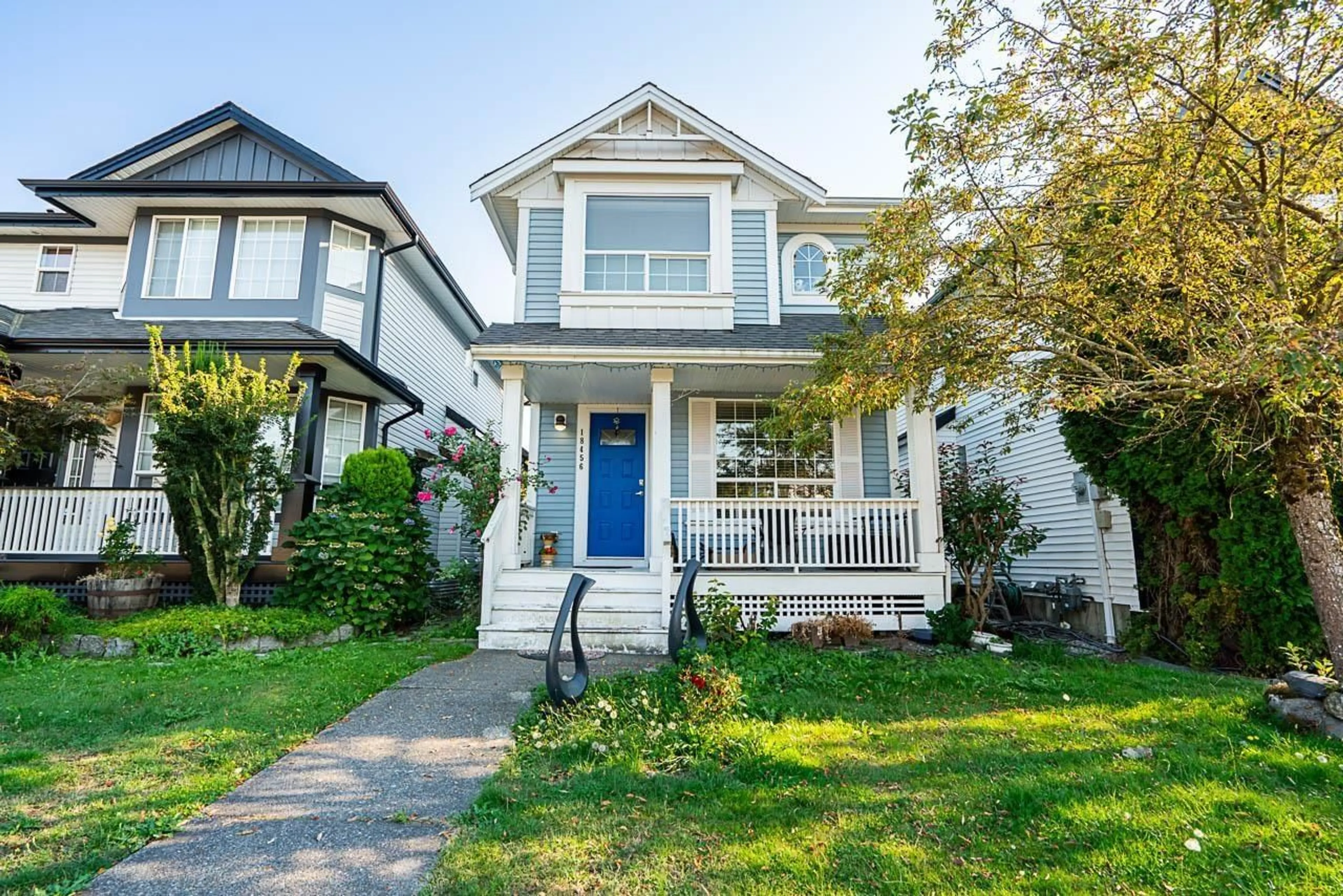 Home with vinyl exterior material, street for 18456 65, Surrey British Columbia V3S8T1