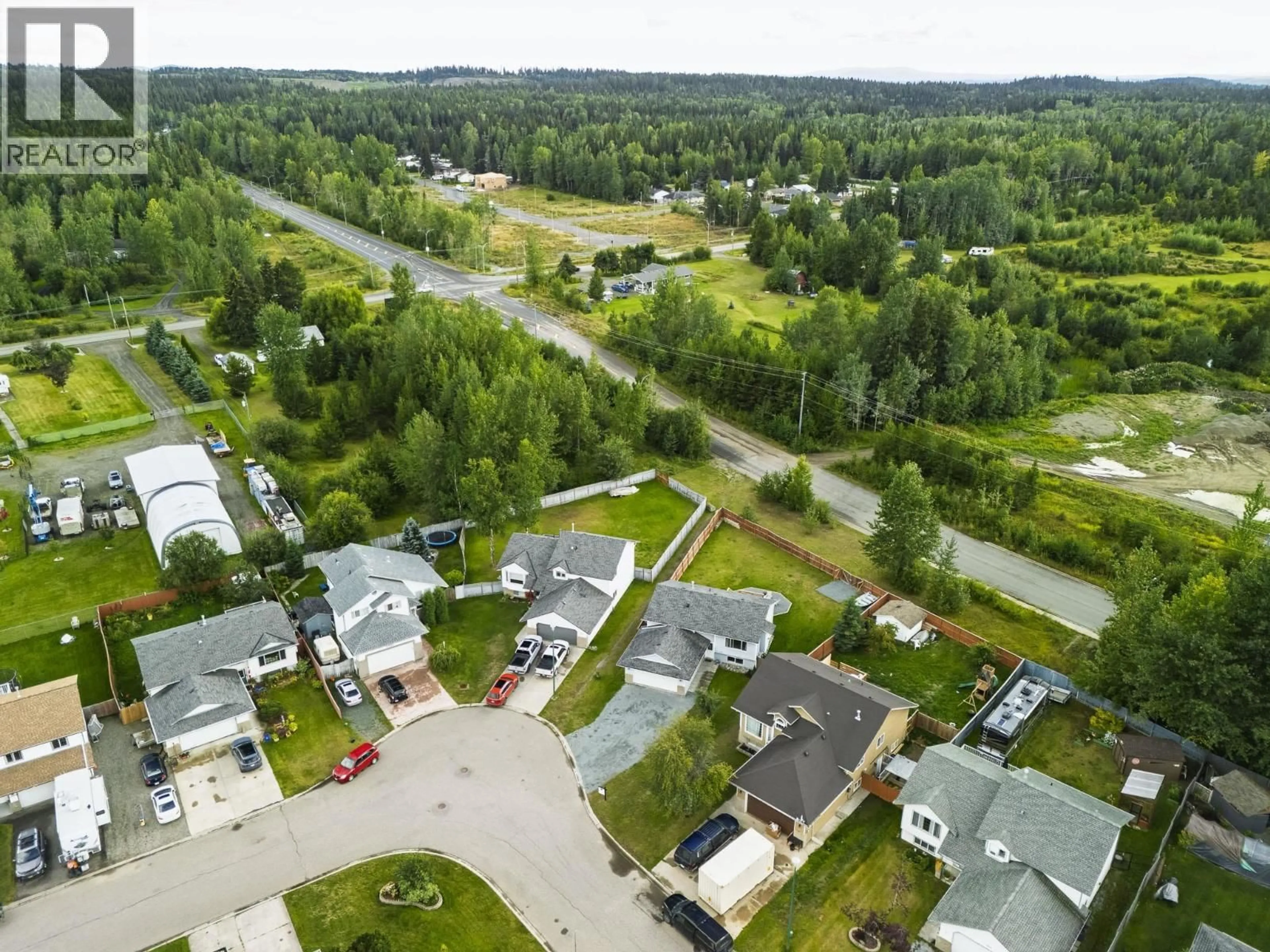 A pic from outside/outdoor area/front of a property/back of a property/a pic from drone, street for 5507 WOODOAK CRESCENT, Prince George British Columbia V2K5A6