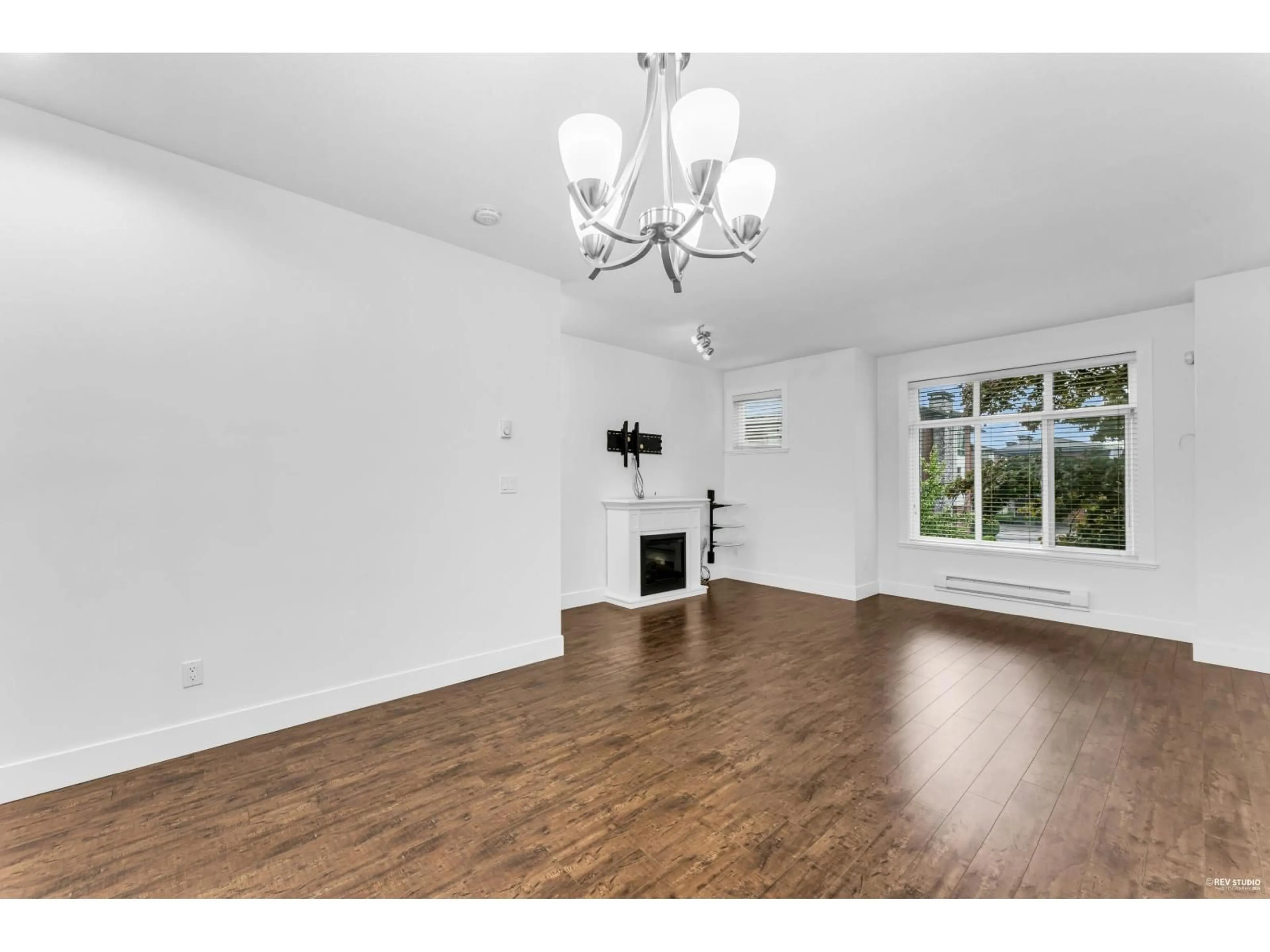 A pic of a room for 48 - 8418 163, Surrey British Columbia V4N6K8