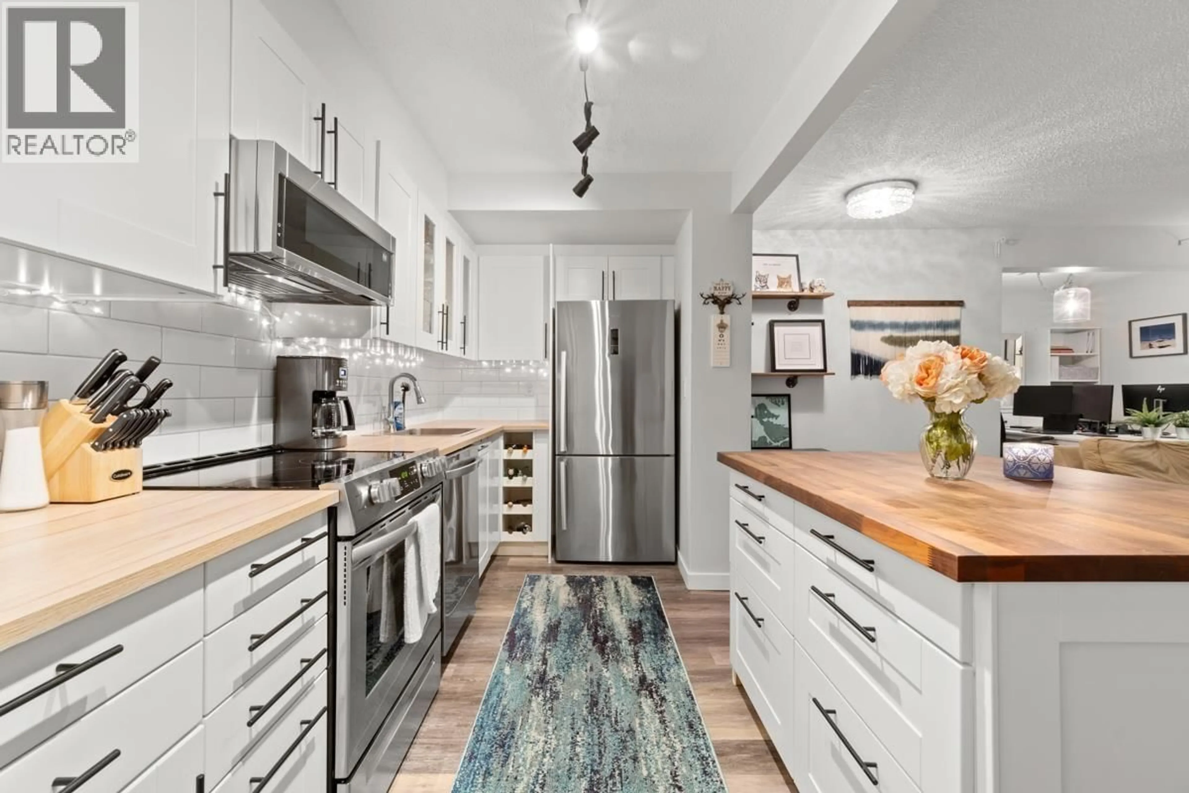 Open concept kitchen, unknown for 101 - 1435 NELSON STREET, Vancouver British Columbia V6G2Z3