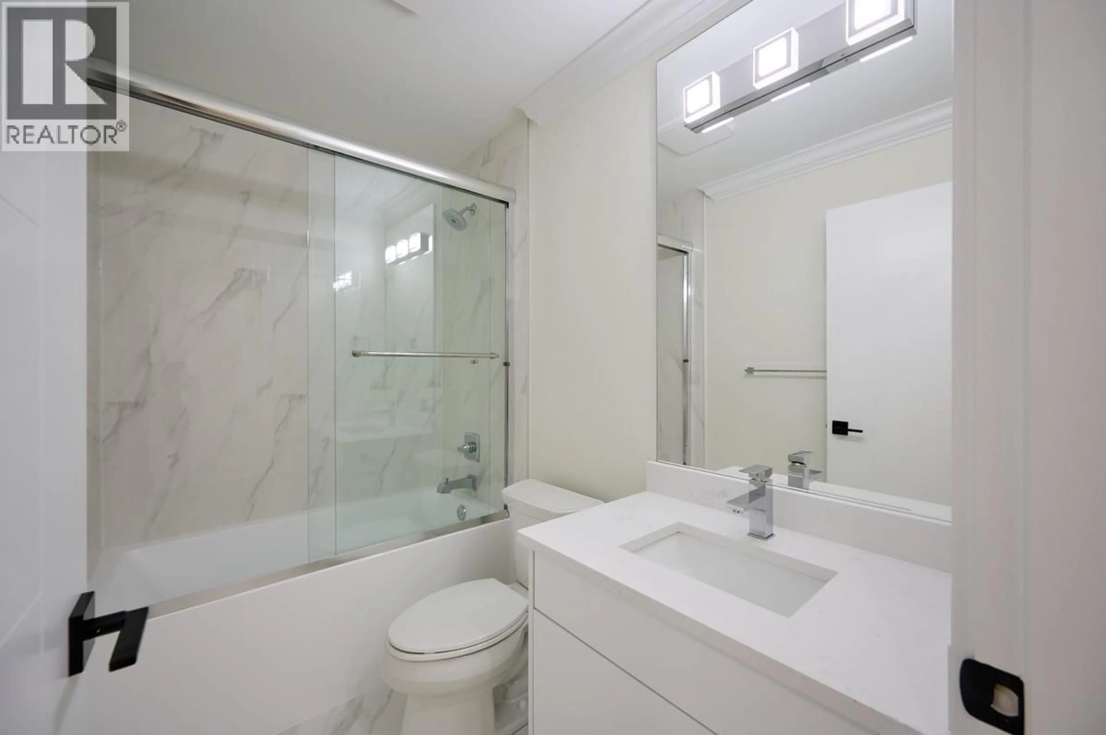 Standard bathroom, unknown for 25 - 1115 ROMA AVENUE, New Westminster British Columbia V3M6S1