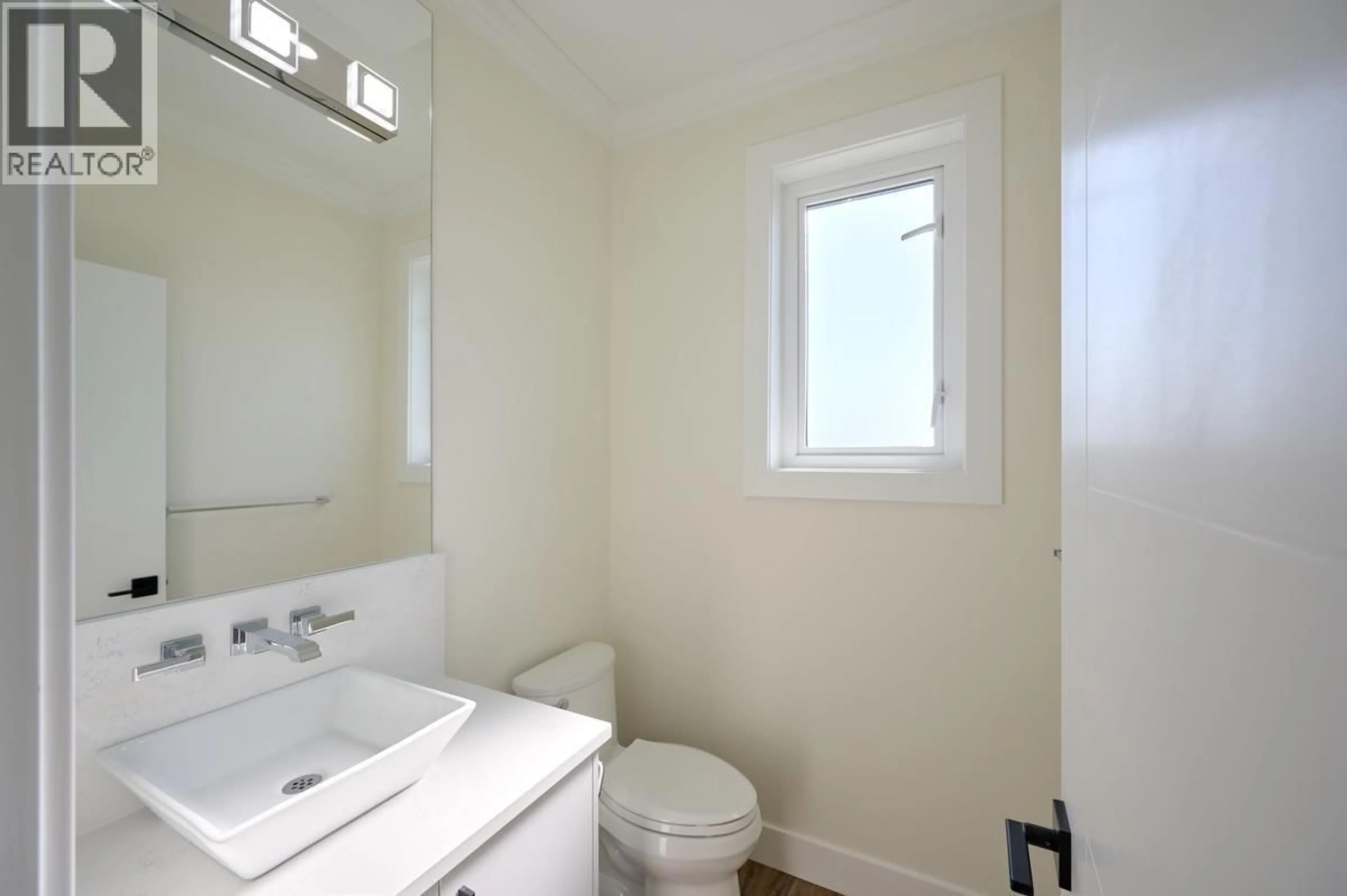 Standard bathroom, unknown for 25 - 1115 ROMA AVENUE, New Westminster British Columbia V3M6S1