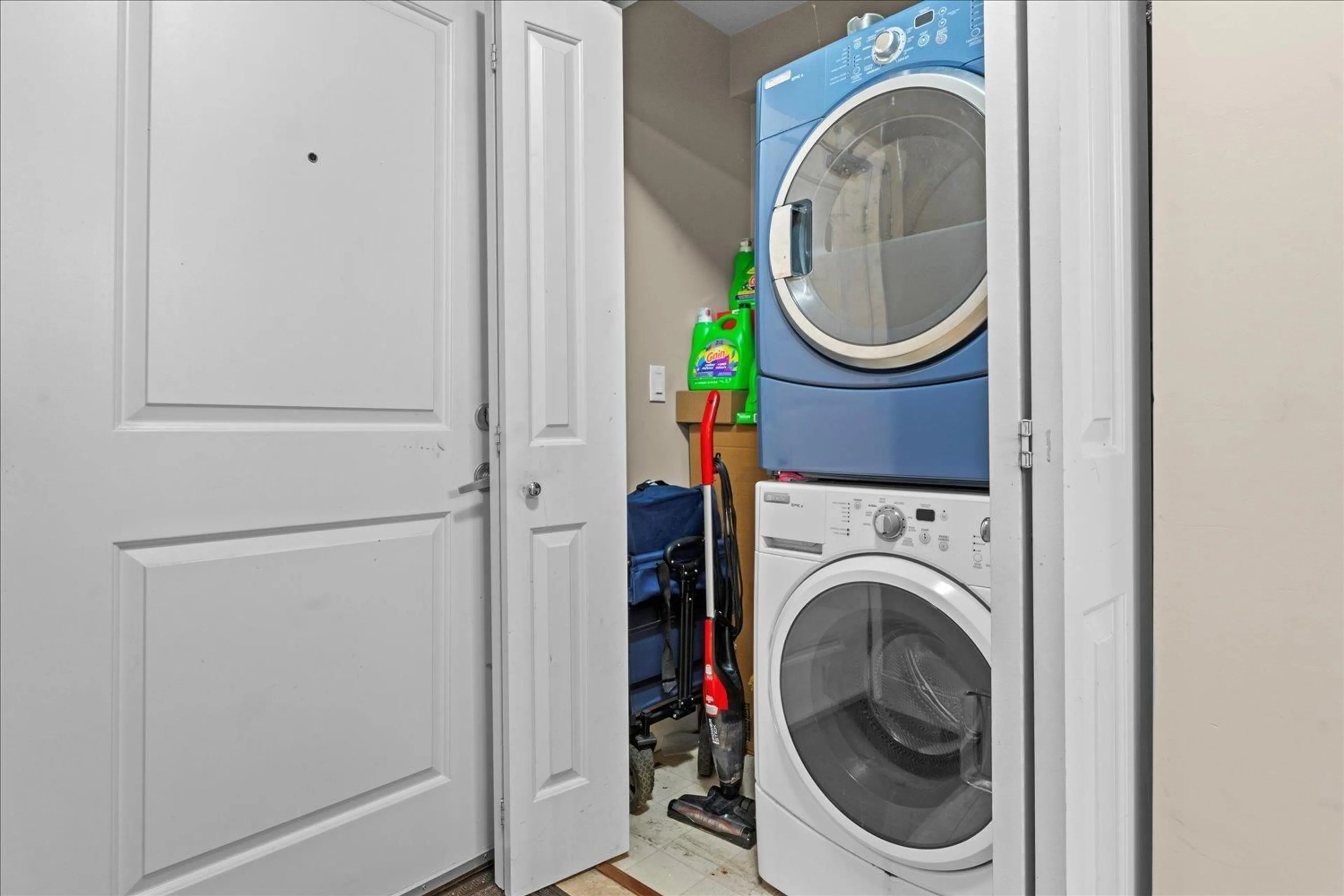 Laundry room for 111 - 45555 YALE ROAD, Chilliwack British Columbia V2P0A9