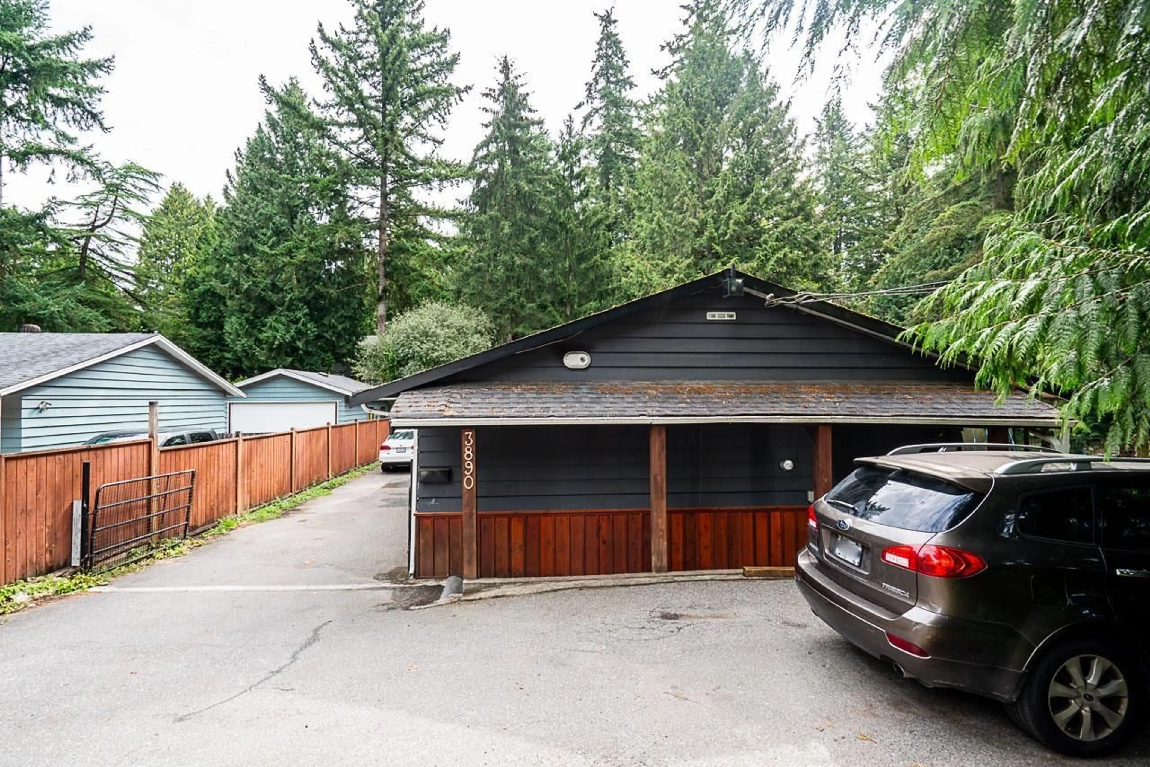Unknown for 3890 200, Langley British Columbia V3A1K5