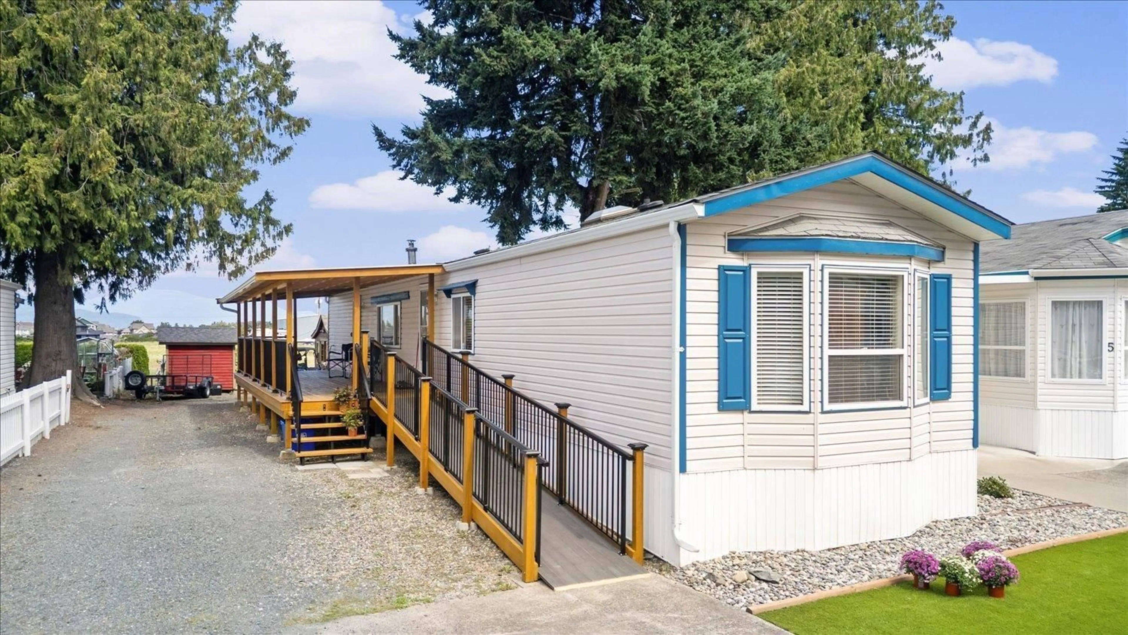 Home with vinyl exterior material, street for 4 - 6338 VEDDER ROAD, Chilliwack British Columbia V2R1C6