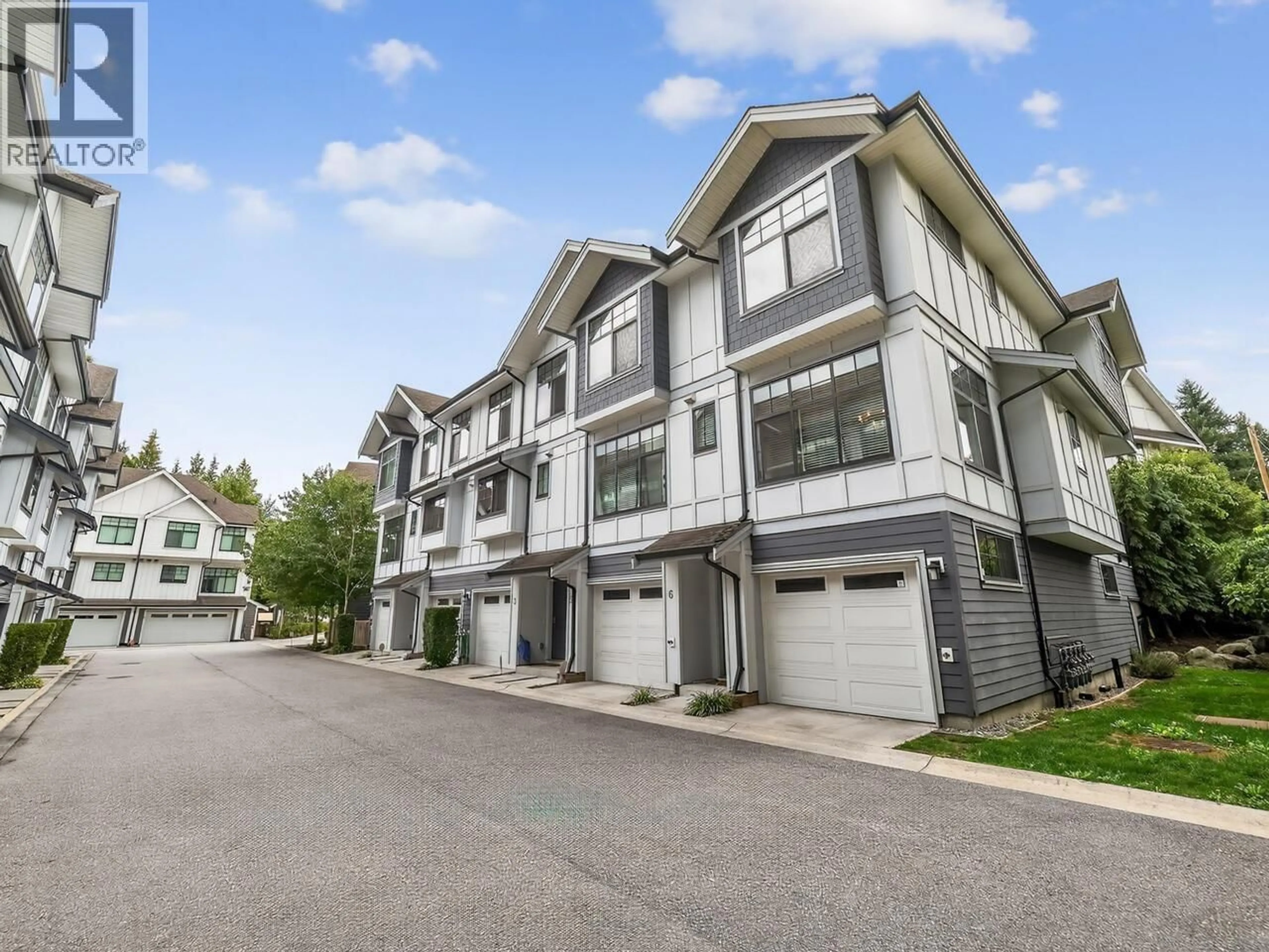 A pic from outside/outdoor area/front of a property/back of a property/a pic from drone, street for 6 - 5068 SAVILE ROW, Burnaby British Columbia V5E0C1