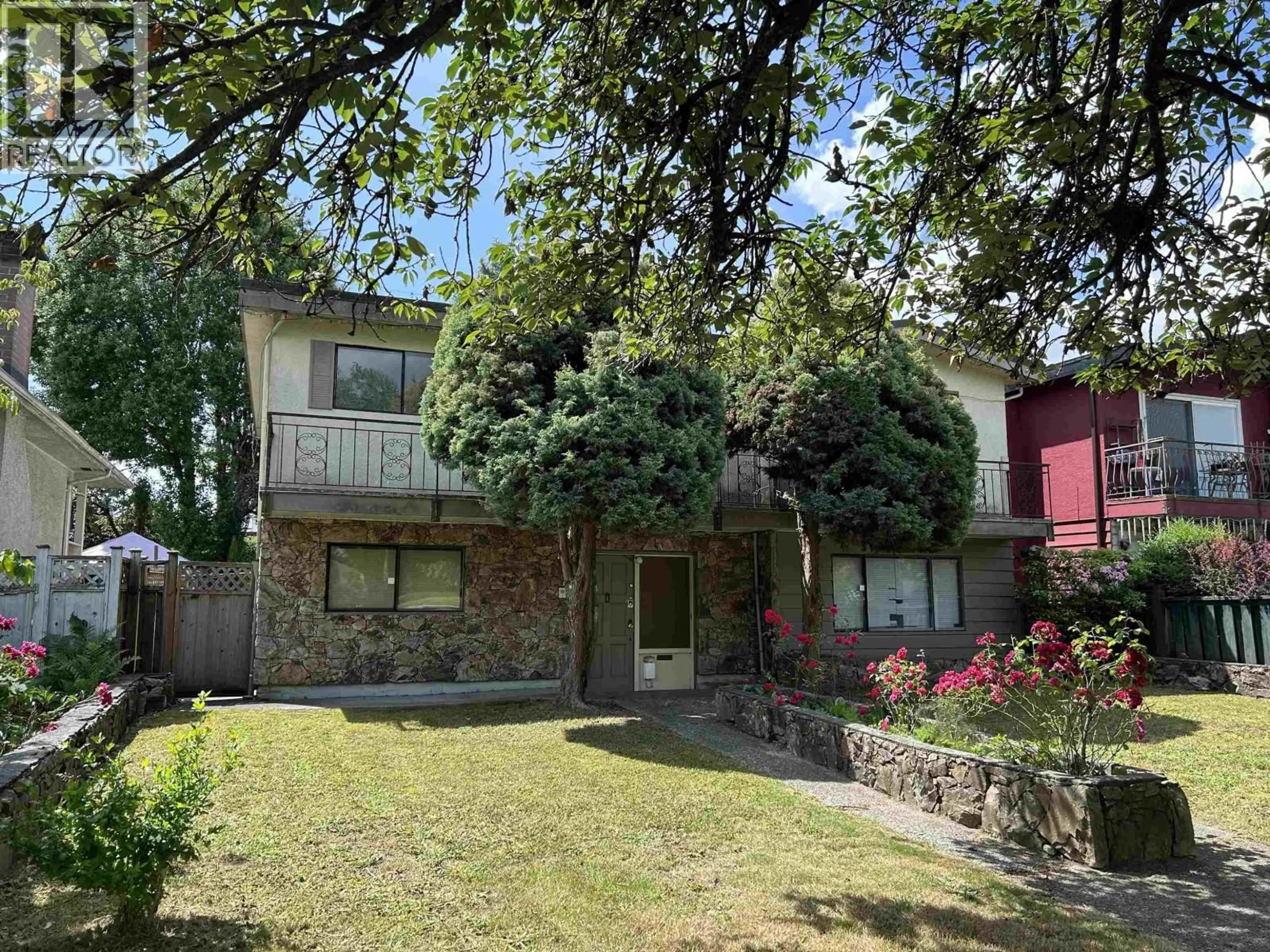 A pic from outside/outdoor area/front of a property/back of a property/a pic from drone, street for 2514 49TH AVENUE, Vancouver British Columbia V5S1J5