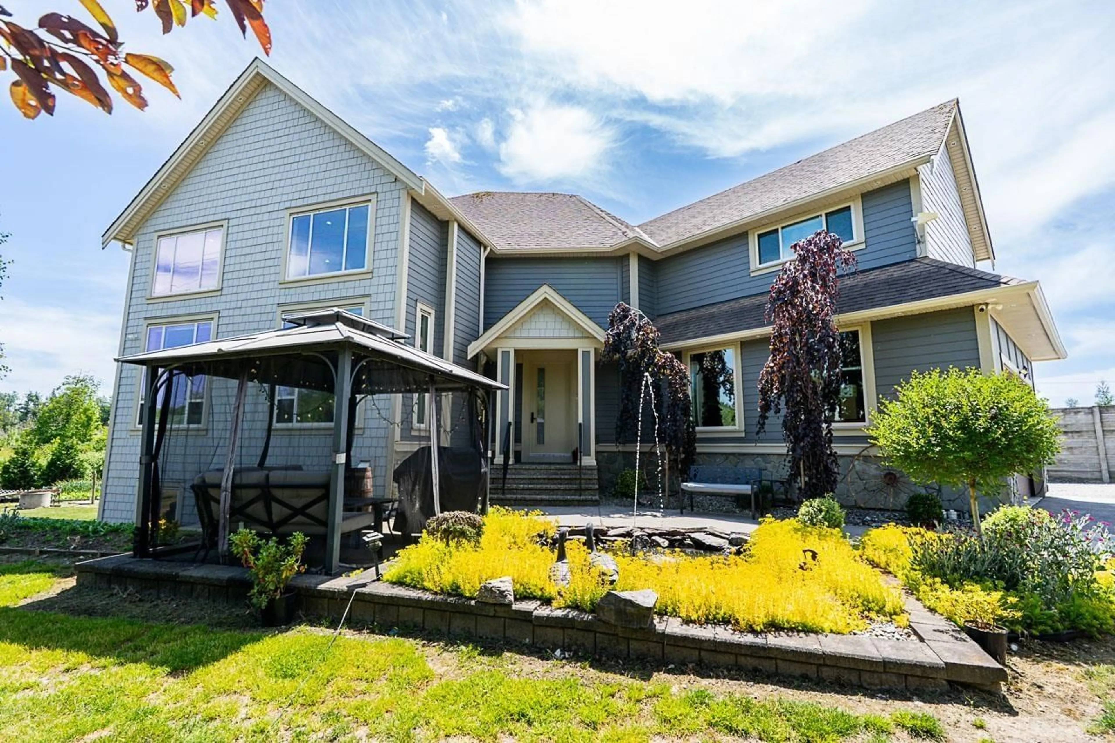 Patio, unknown for 27562 48, Langley British Columbia V4W0A3