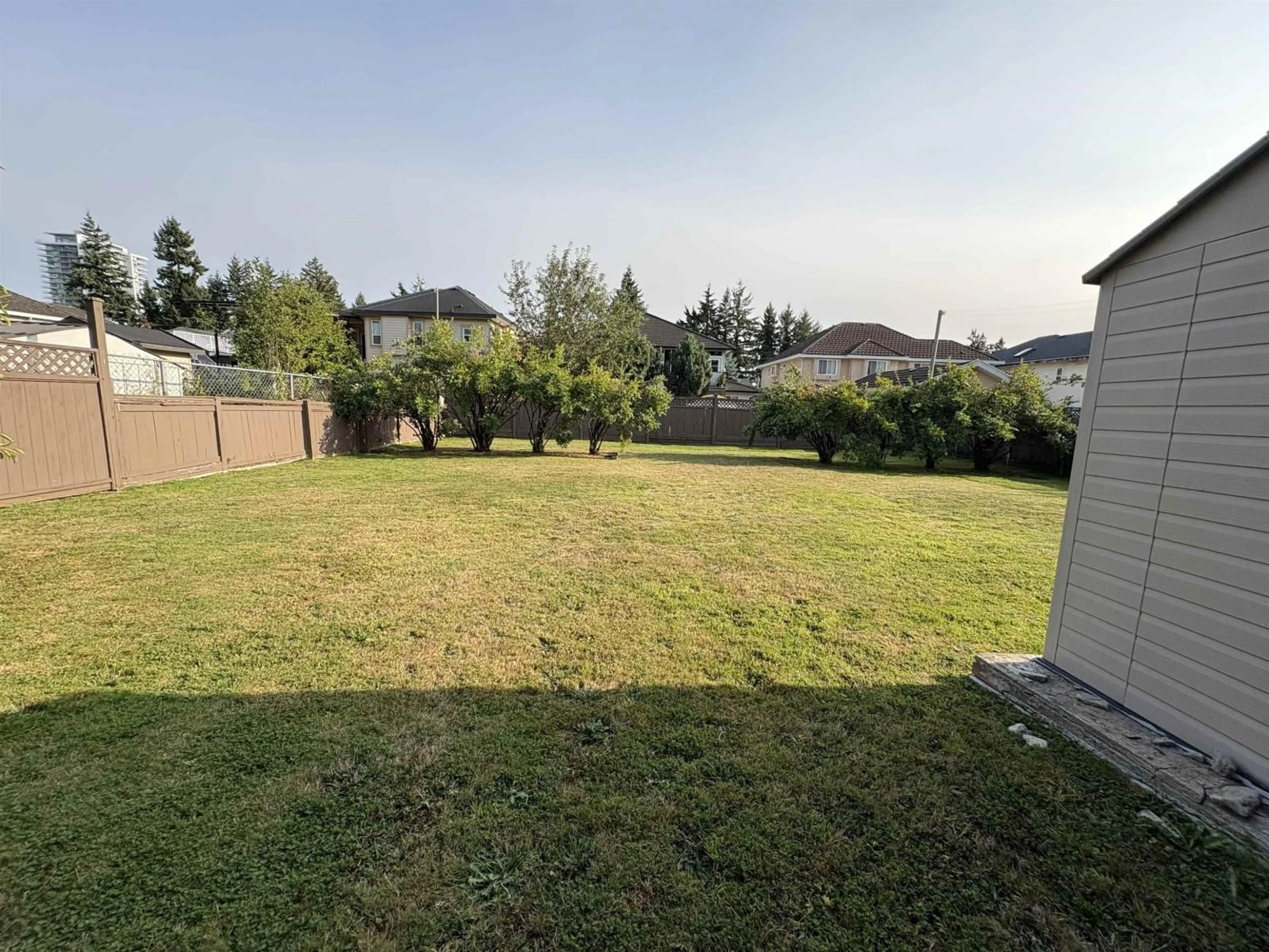 A pic from outside/outdoor area/front of a property/back of a property/a pic from drone, unknown for 13424 98A, Surrey British Columbia V3T1C8
