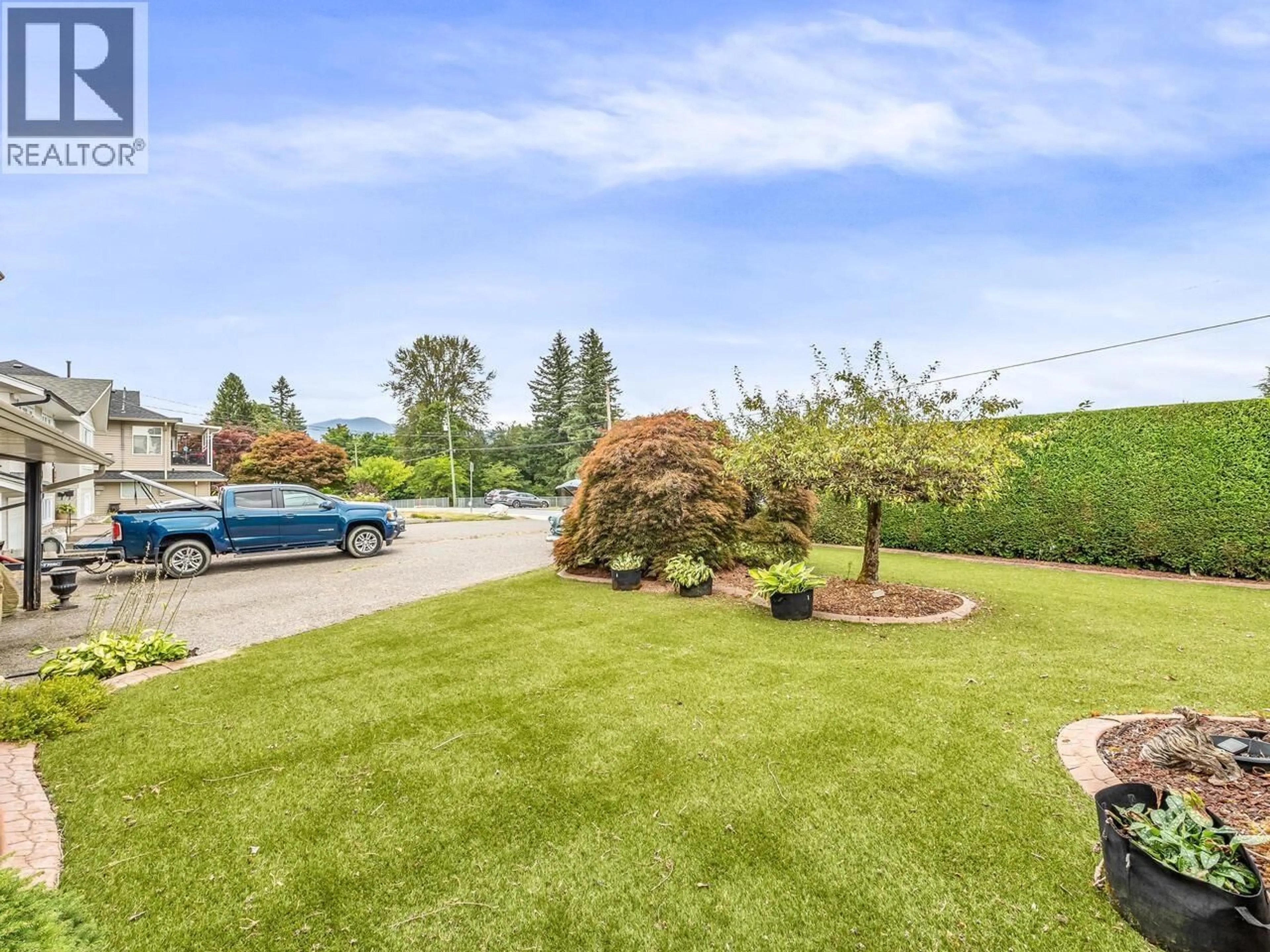 A pic from outside/outdoor area/front of a property/back of a property/a pic from drone, unknown for 960 PORTER STREET, Coquitlam British Columbia V3J5C2