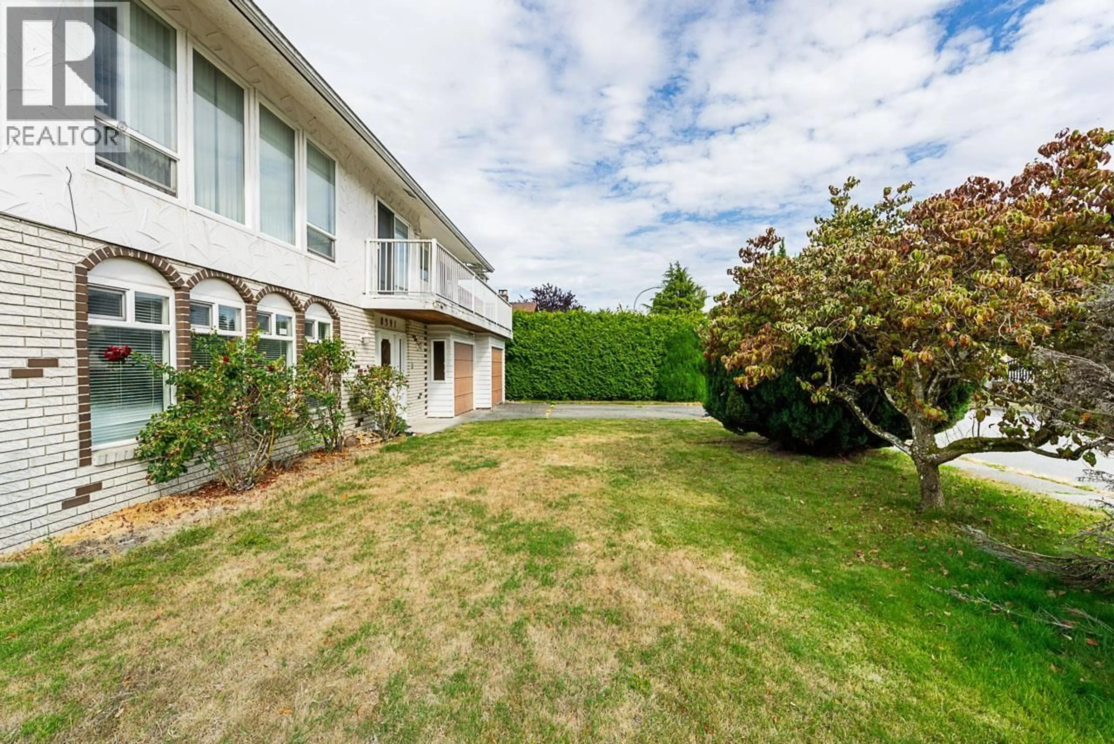 A pic from outside/outdoor area/front of a property/back of a property/a pic from drone, unknown for 8391 RIDEAU DRIVE, Richmond British Columbia V7A4M6