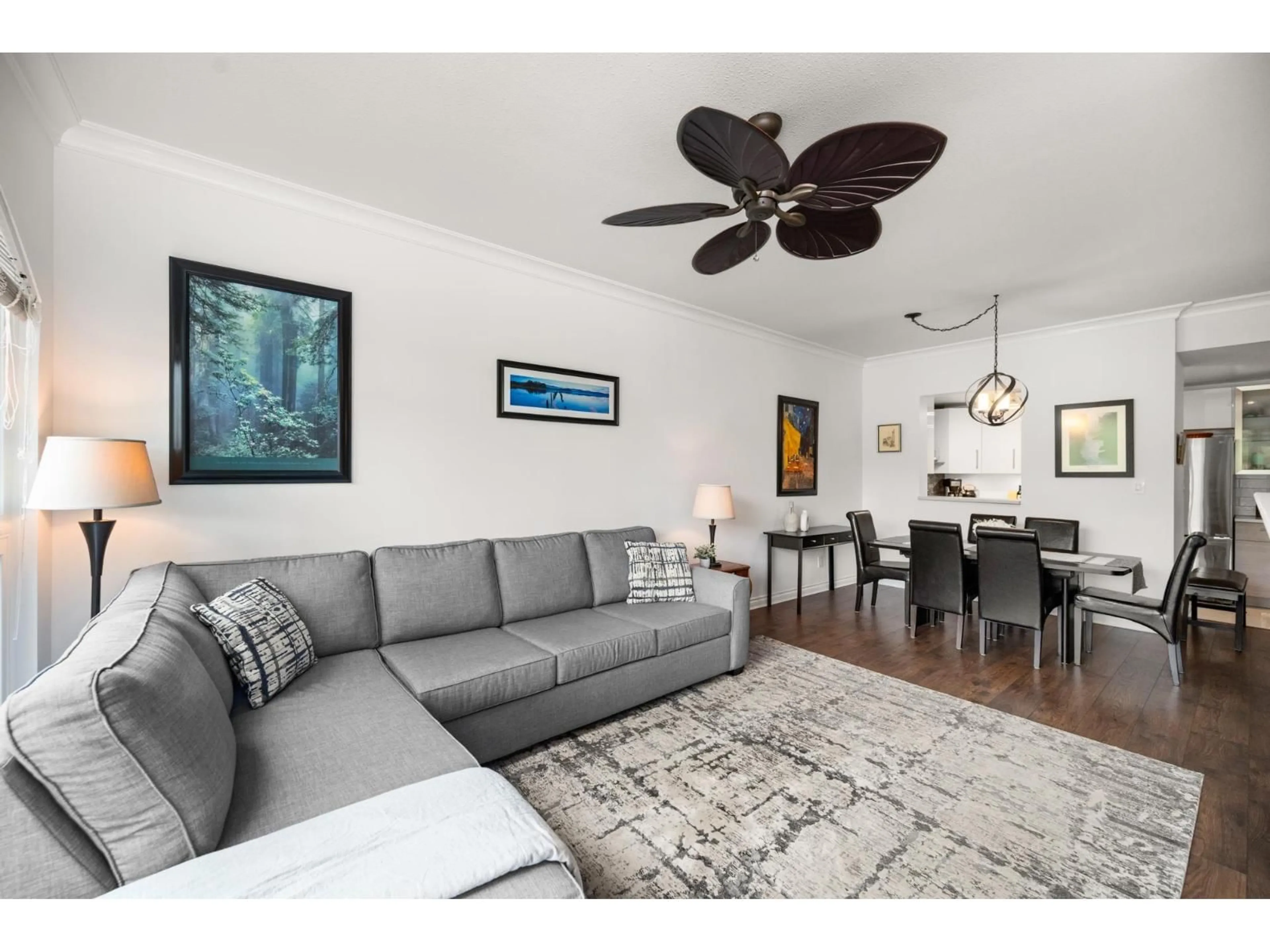 Living room with furniture, wood/laminate floor for 309 - 15809 MARINE, White Rock British Columbia V4B1E7